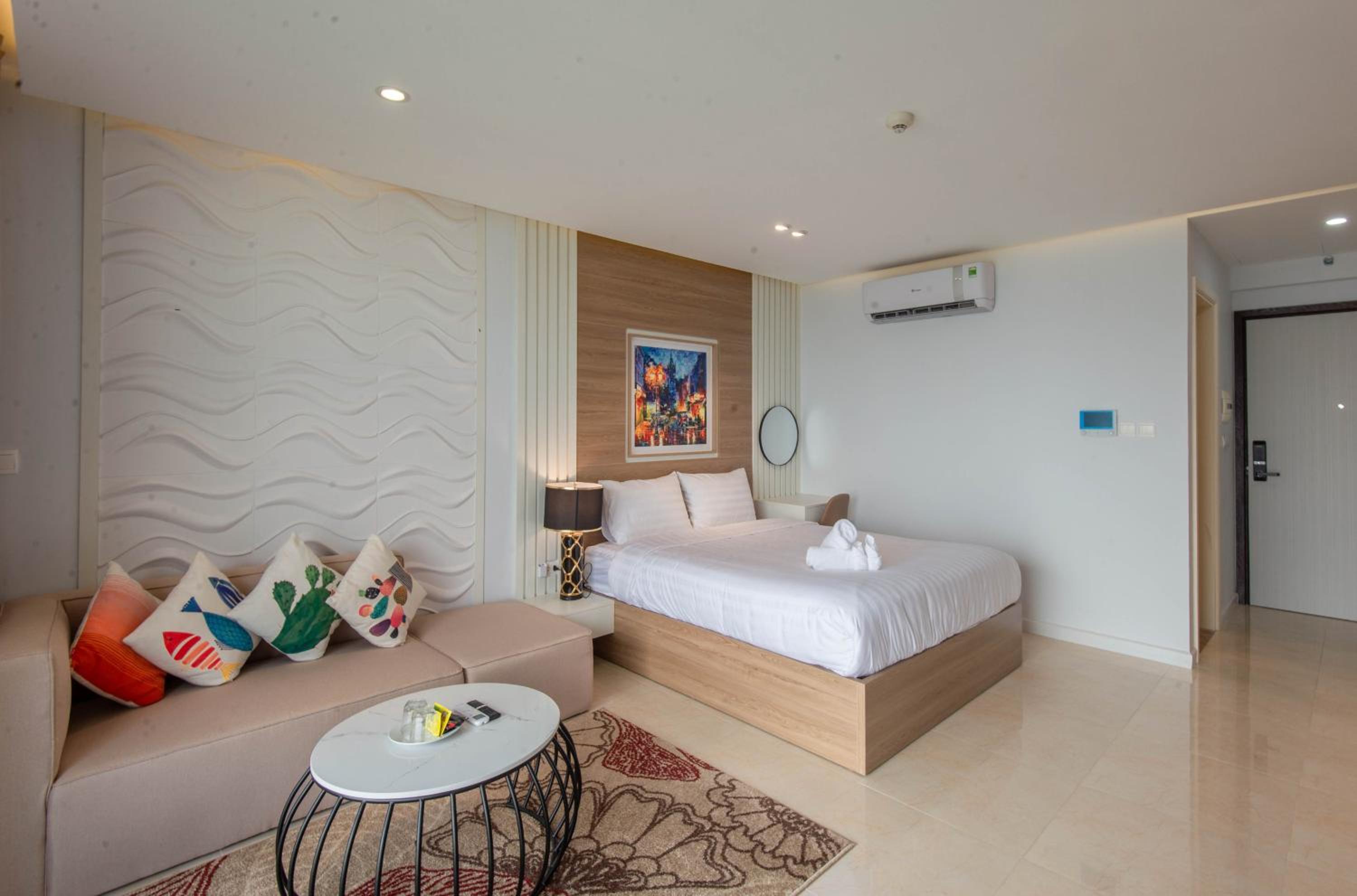 22Housing Vinhomes D'Capitale Hotel & Residence