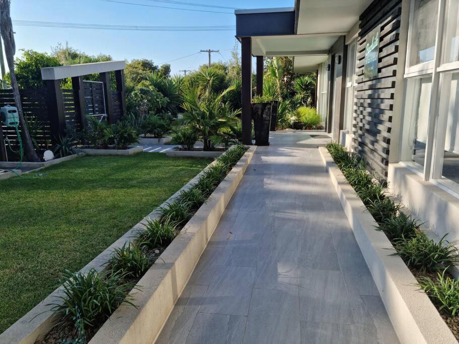 Beachside Rosebud Retreat with Wheelchair access