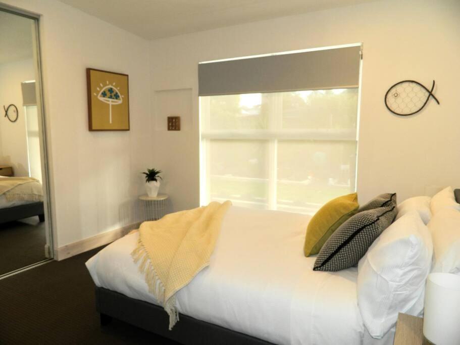 Beachside Rosebud Retreat with Wheelchair access