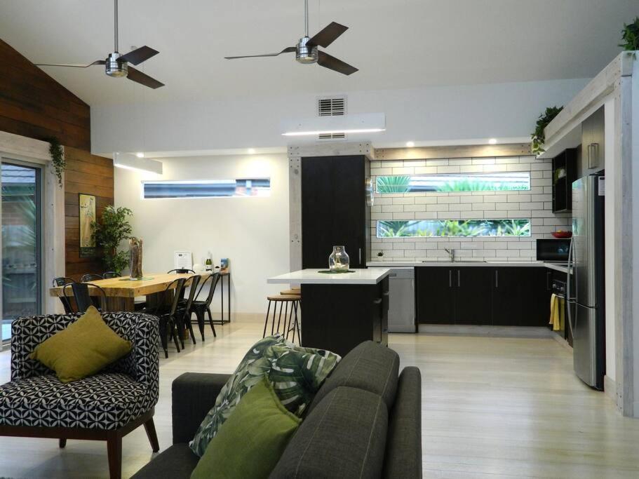 Beachside Rosebud Retreat with Wheelchair access