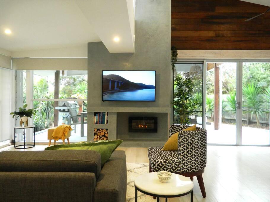 Beachside Rosebud Retreat with Wheelchair access