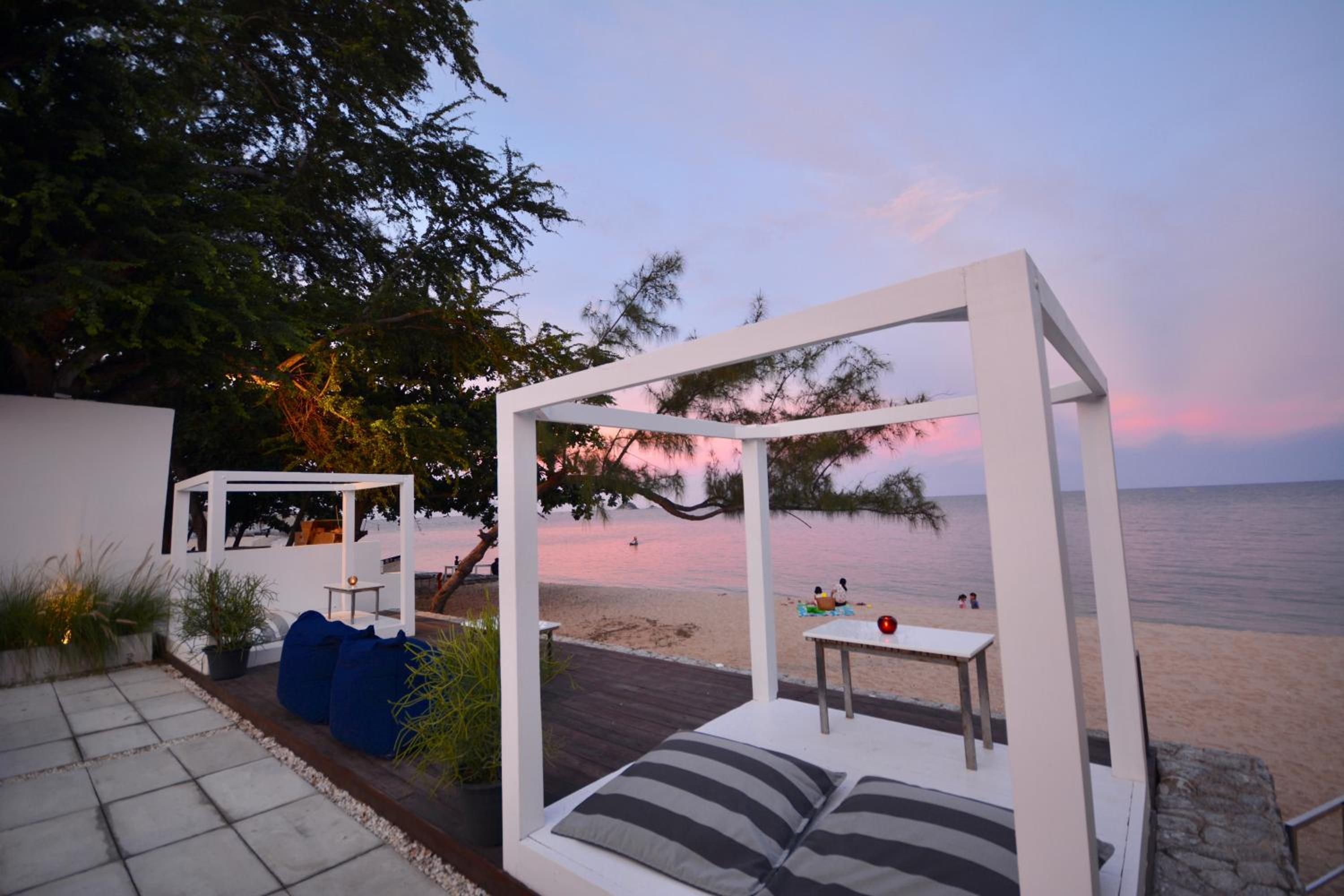 Sanae Beach Hua Hin