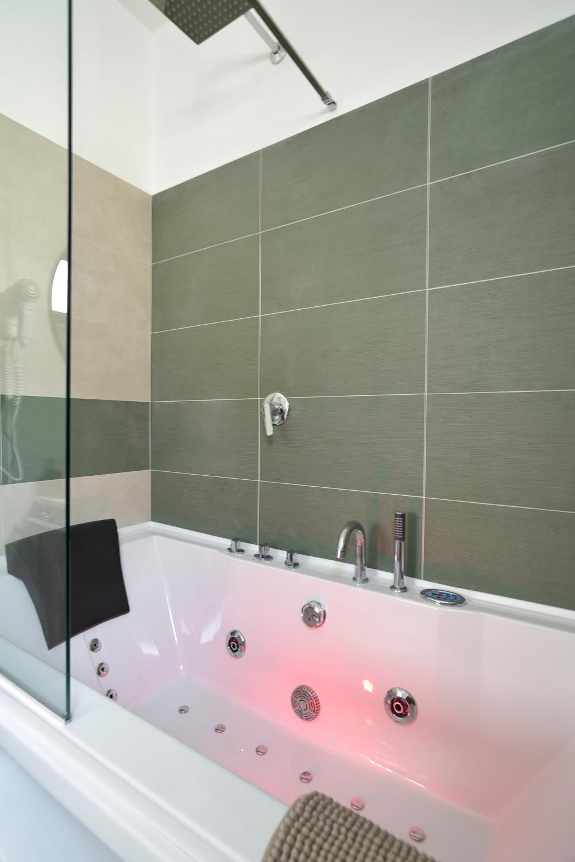 Romantic Room con vasca idromassaggio photo 5