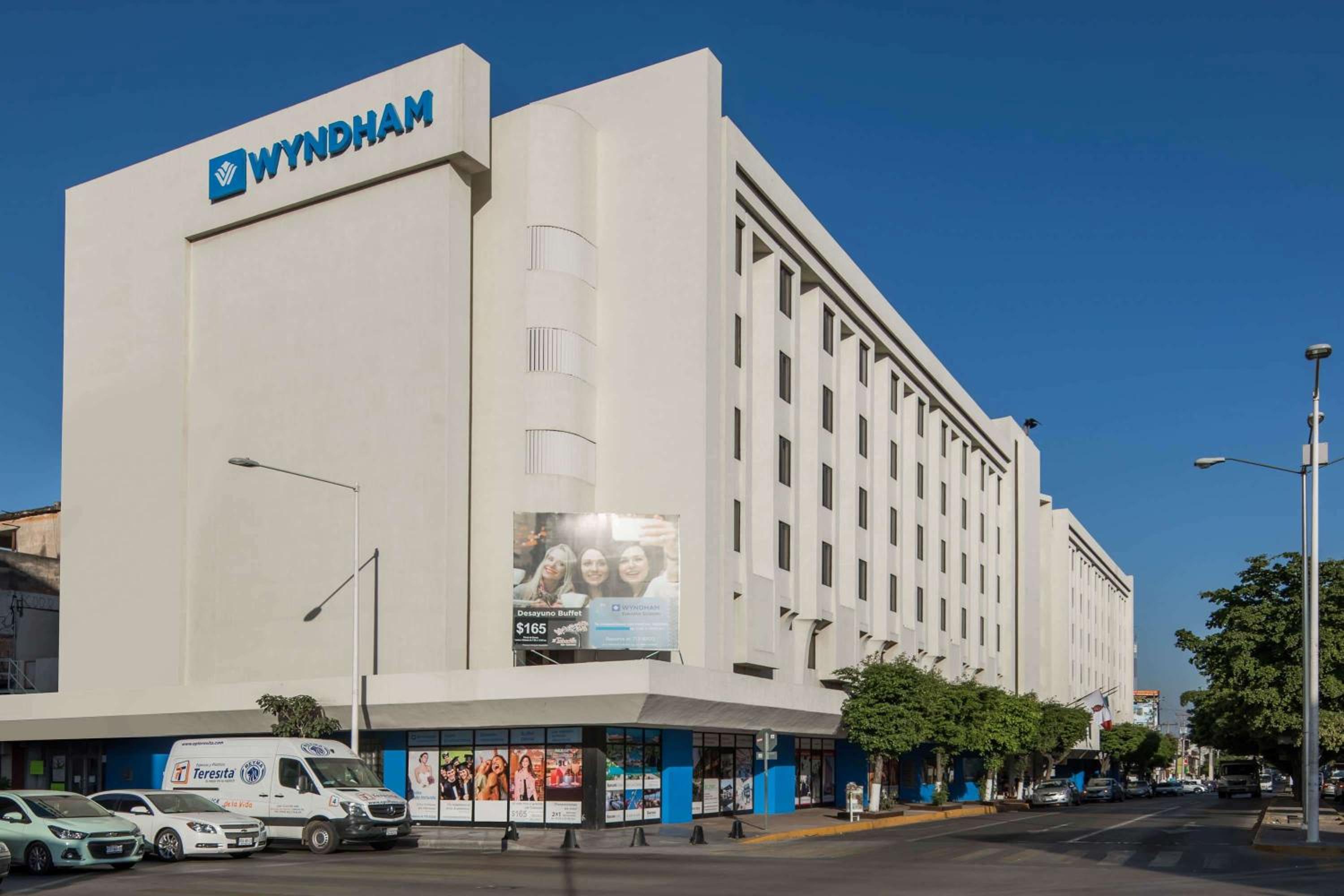 Hotel Wyndham Executivo Culiacan - Image 1