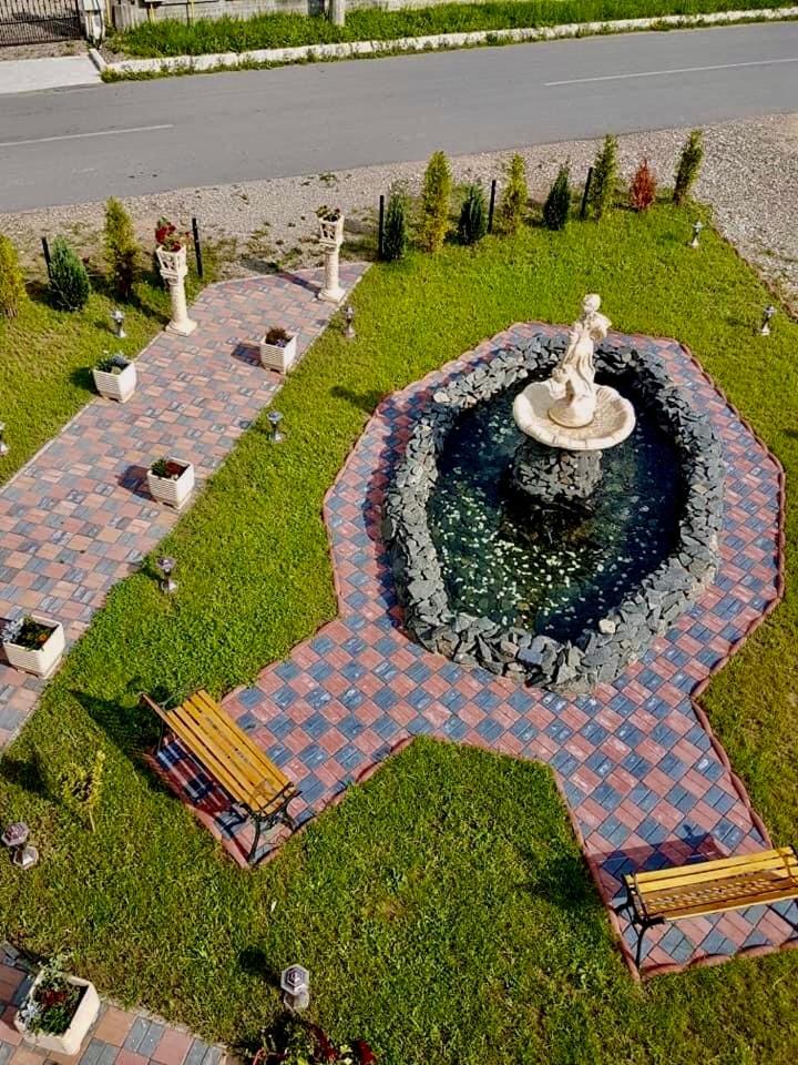 Pensiunea Casa Albă view 2