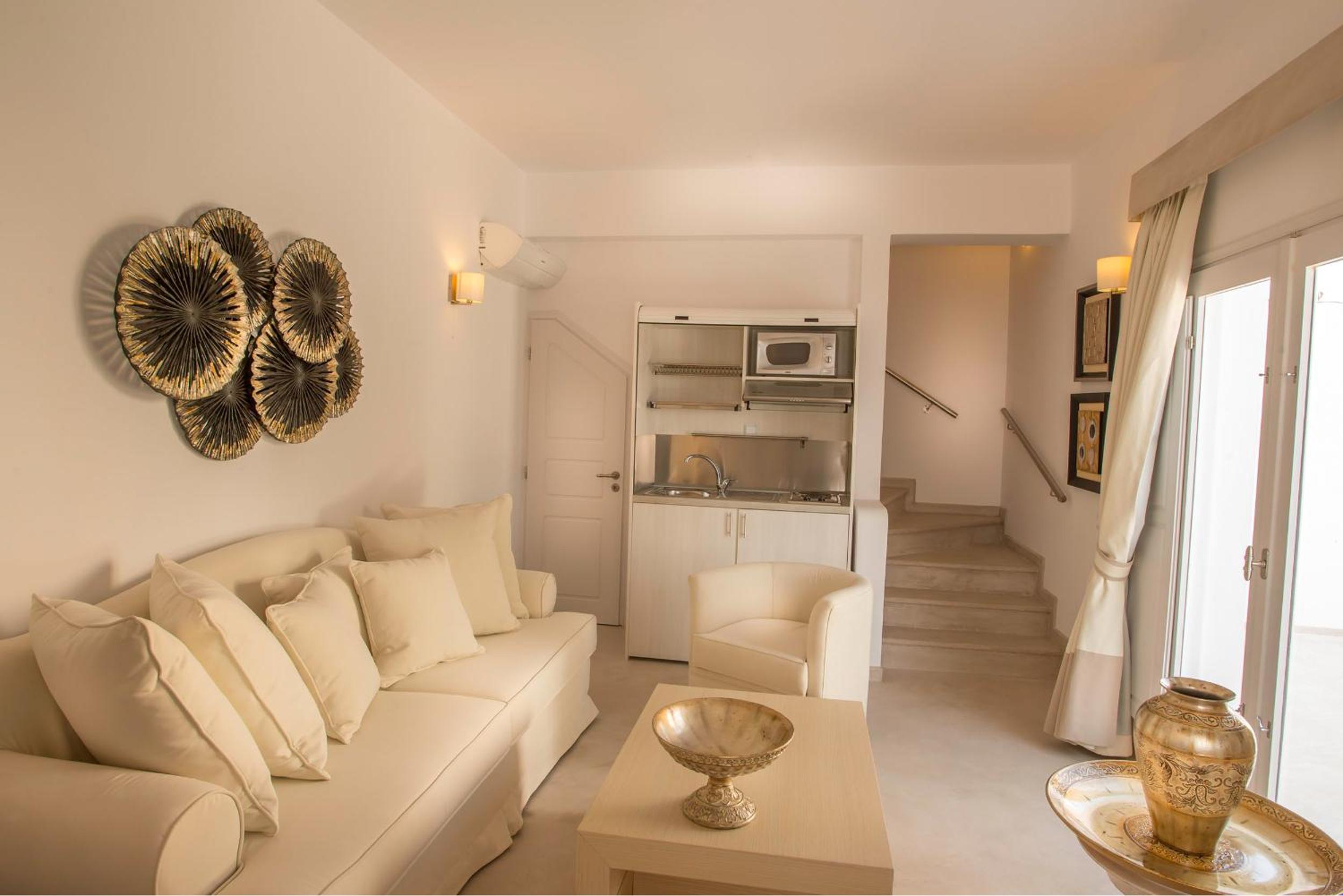 Santorini Secret Suites & Spa 42