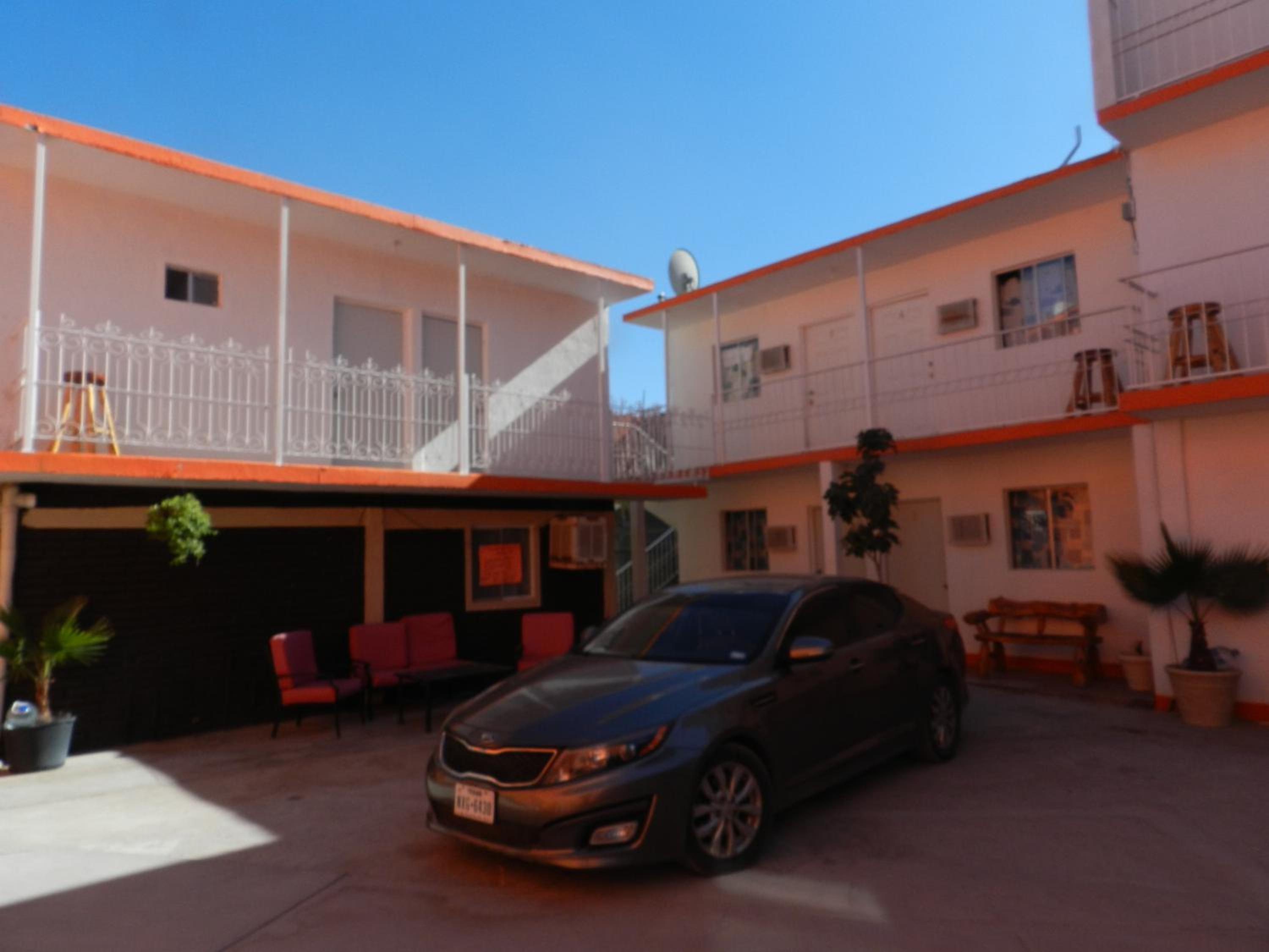 Consul Suites, photo 14