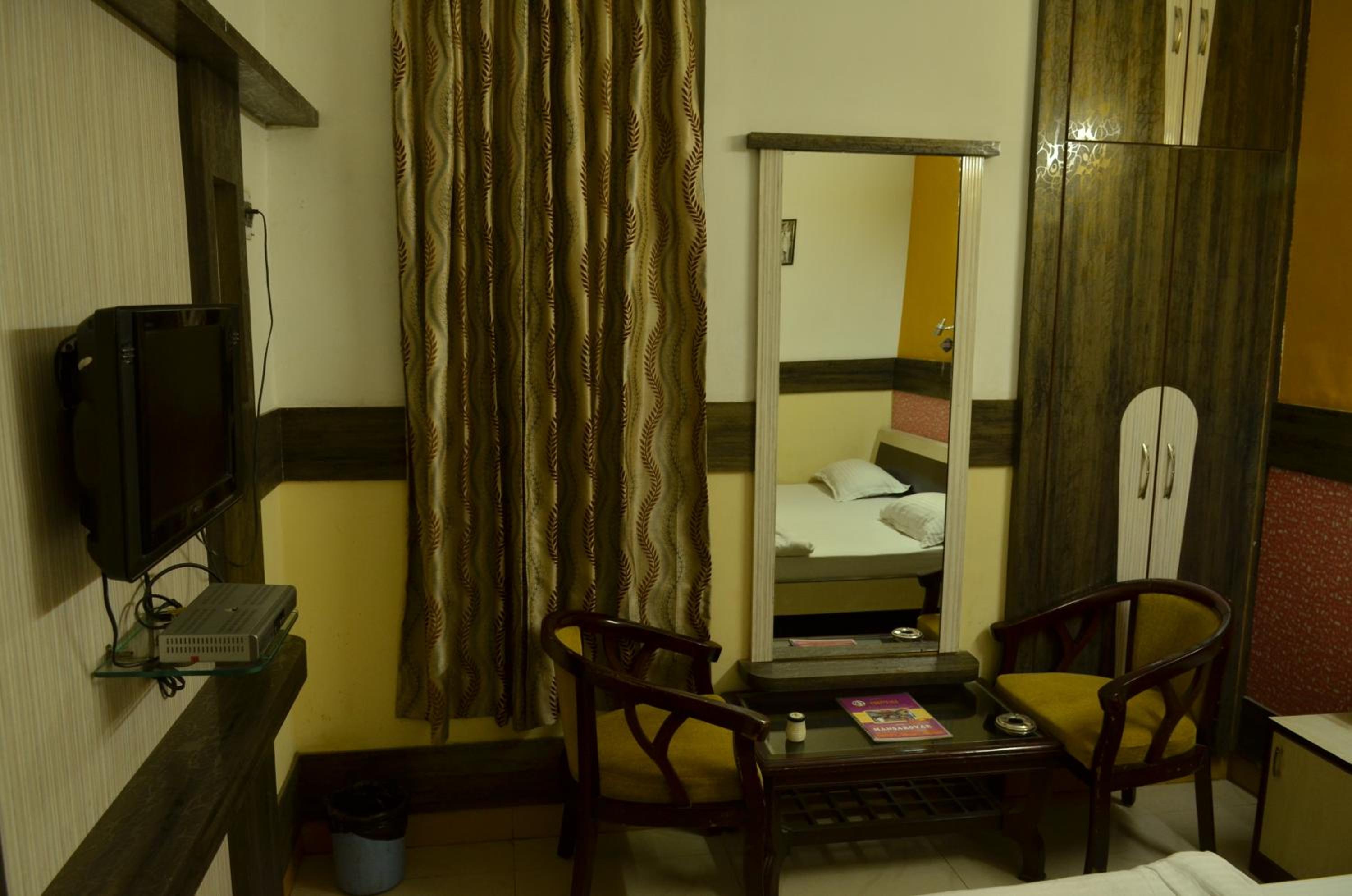 Hotel Mansarovar