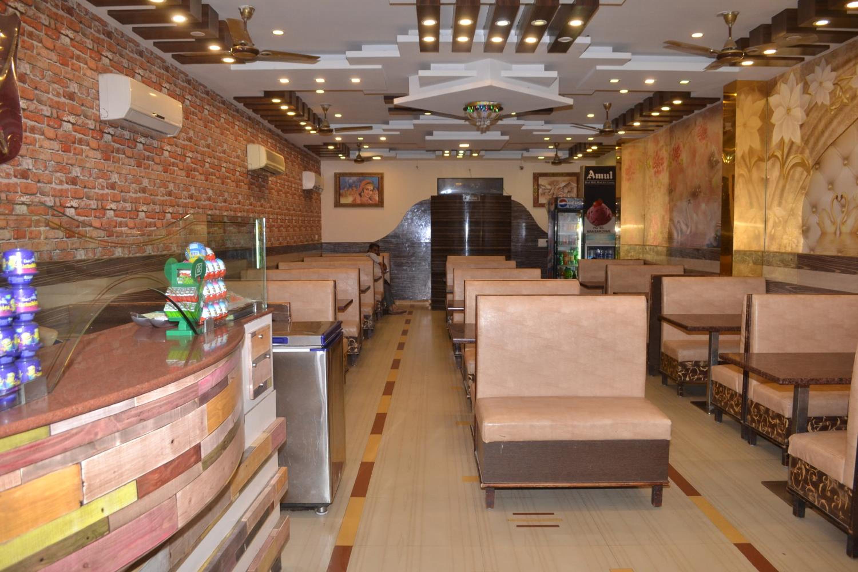Hotel Mansarovar