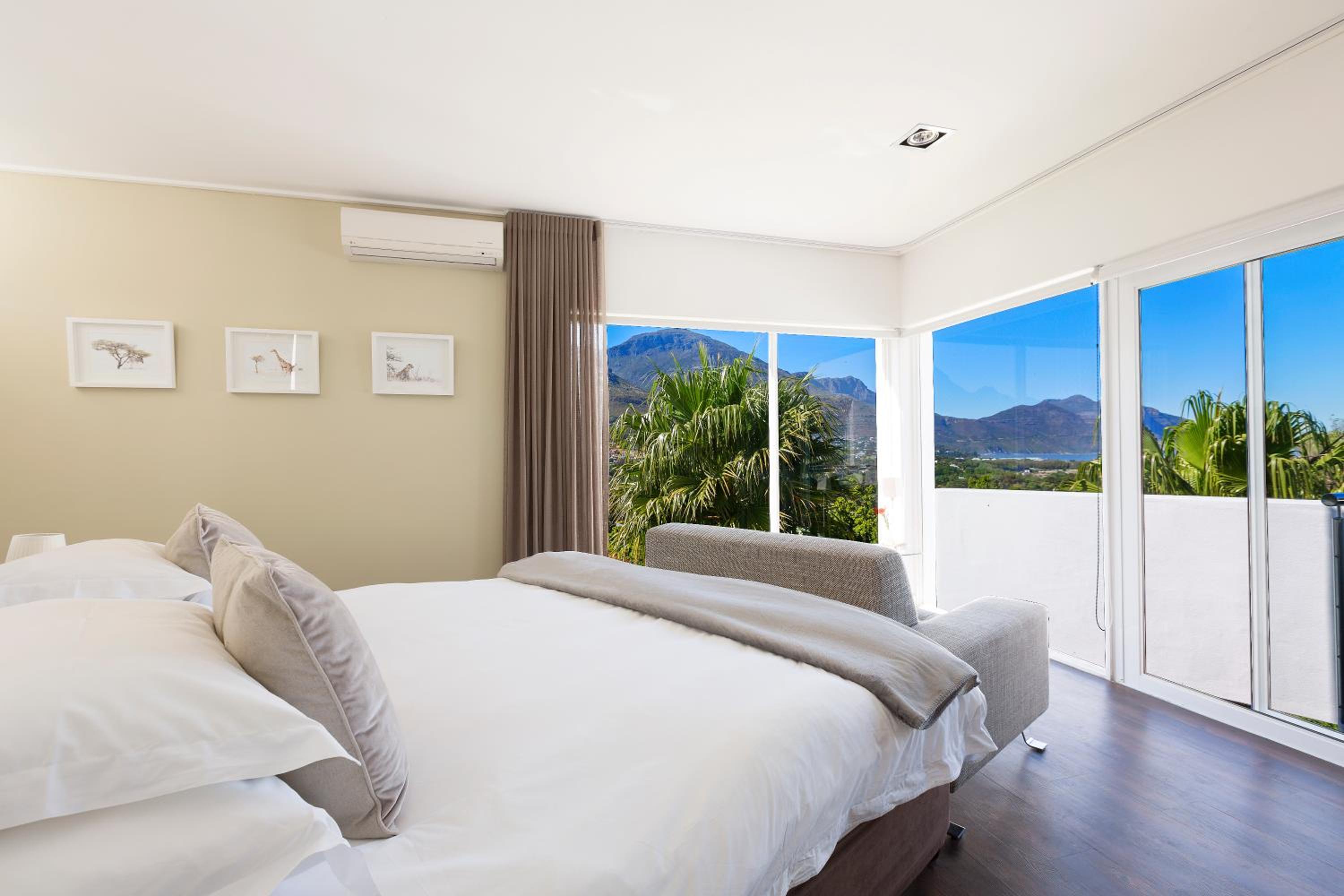 CUBE Guest House