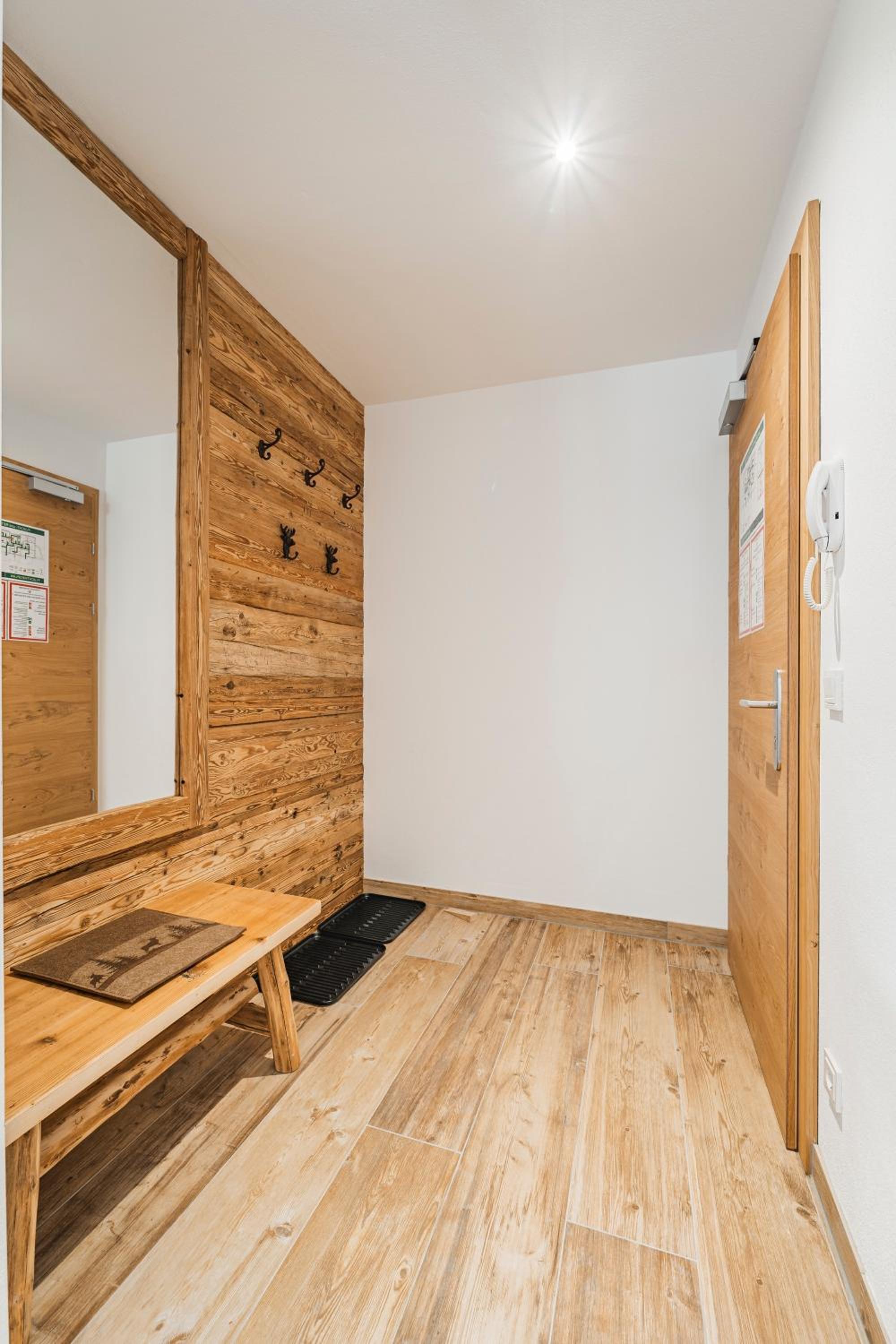 Dachstein West Apartments