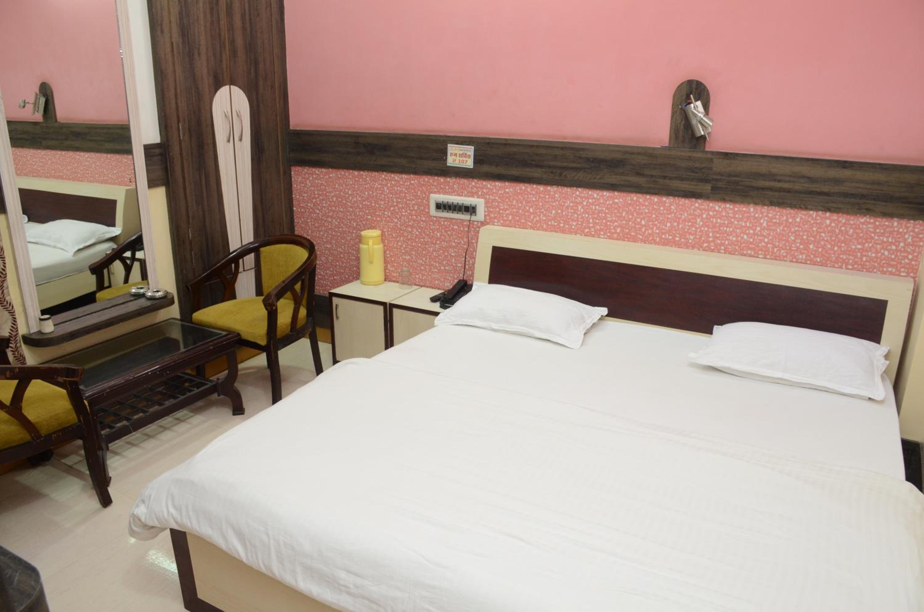 Hotel Mansarovar