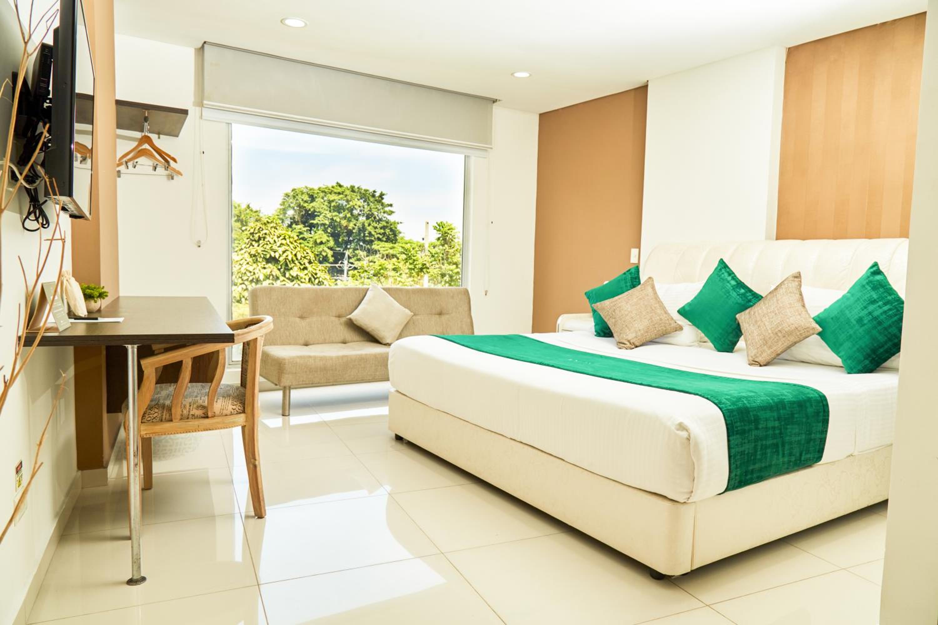 Hotel Solev Hotel - Image 1