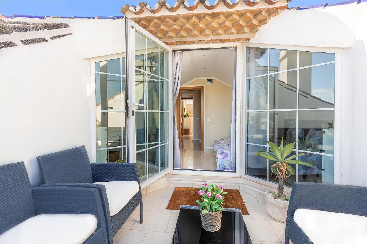 4 bedroom Holiday Penthouse near Puerto Banus, in Nueva Andalucia photo 4