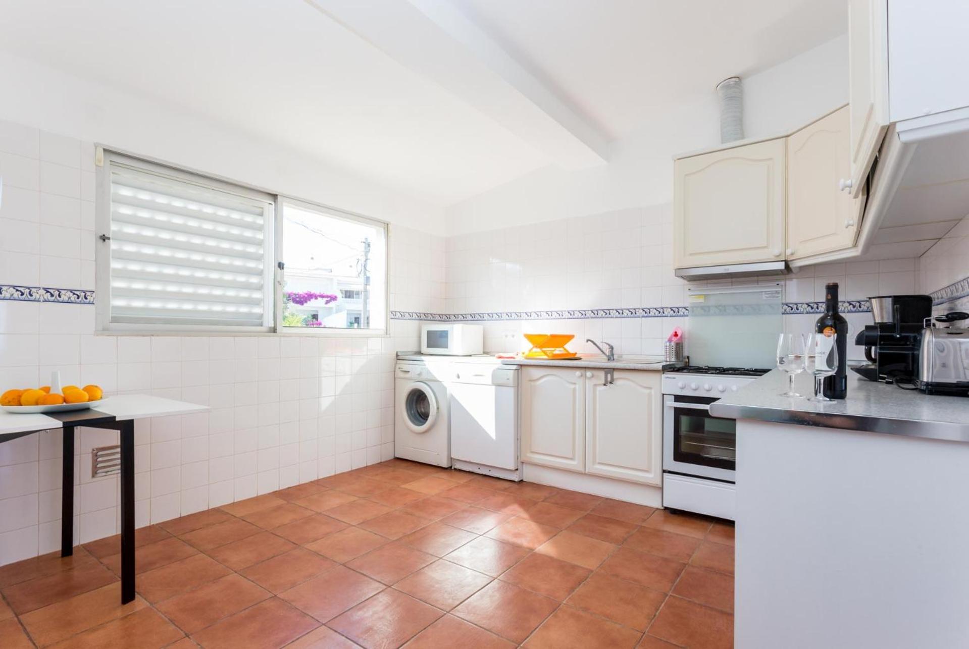 CoolHouses Algarve Luz, 3 Bed Townhouse w/ beautiful sea view, Luz Bay 76 view 3