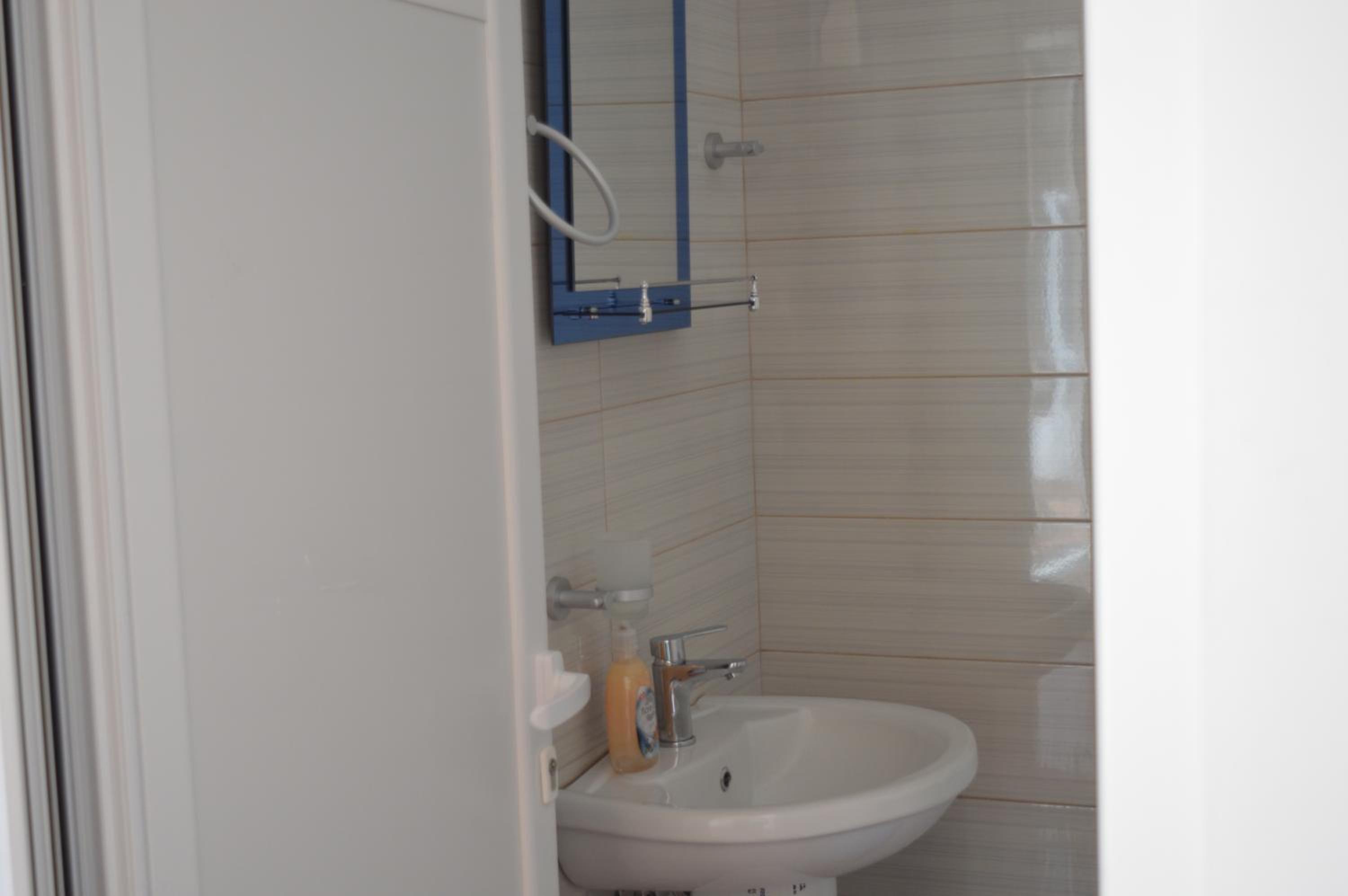 Tolis Rooms