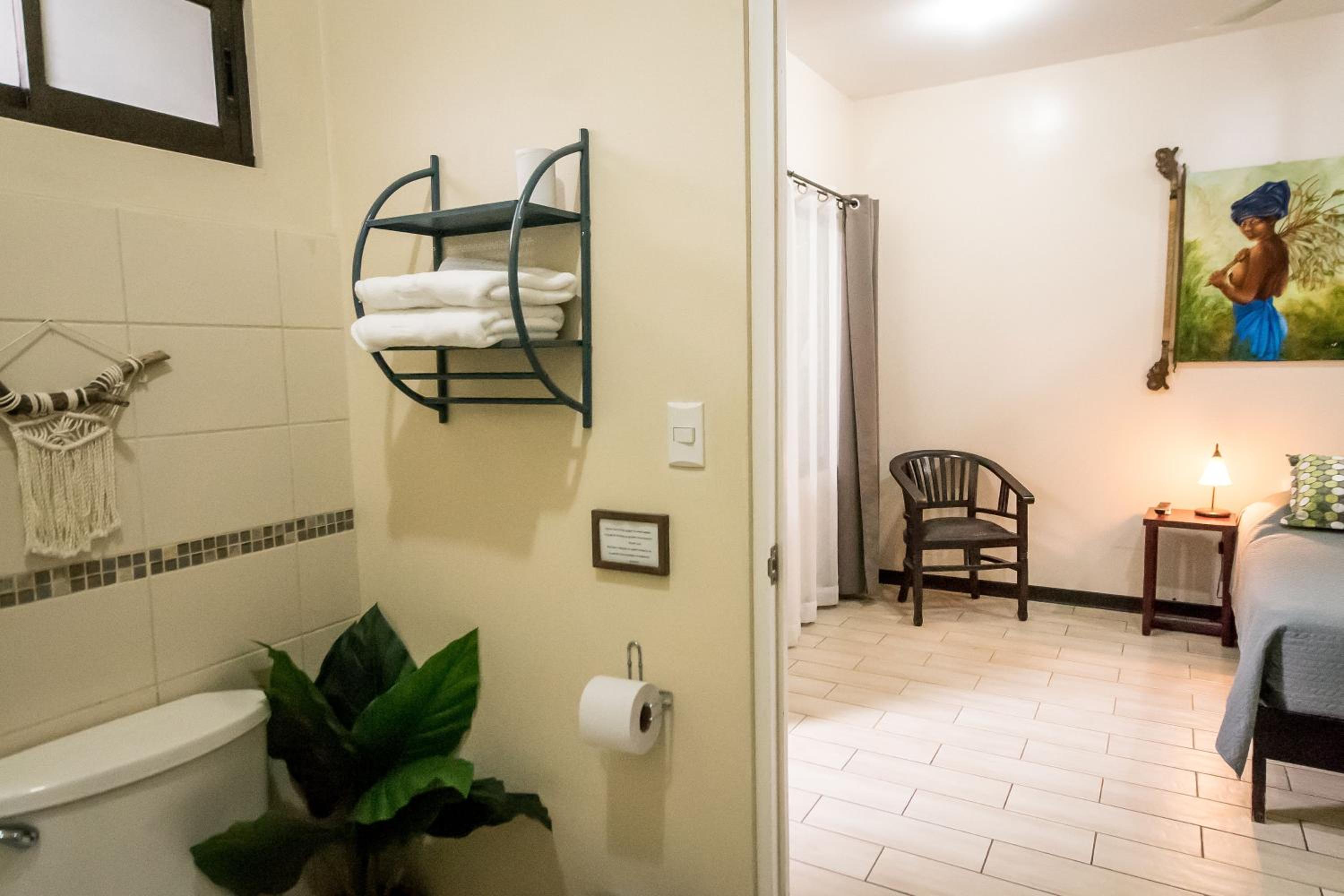 Terida Airport B&B