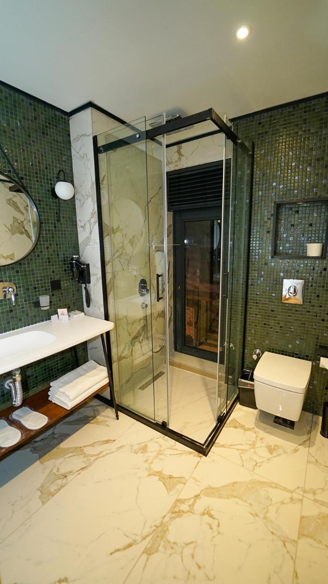 Fragments Otel - Image 40