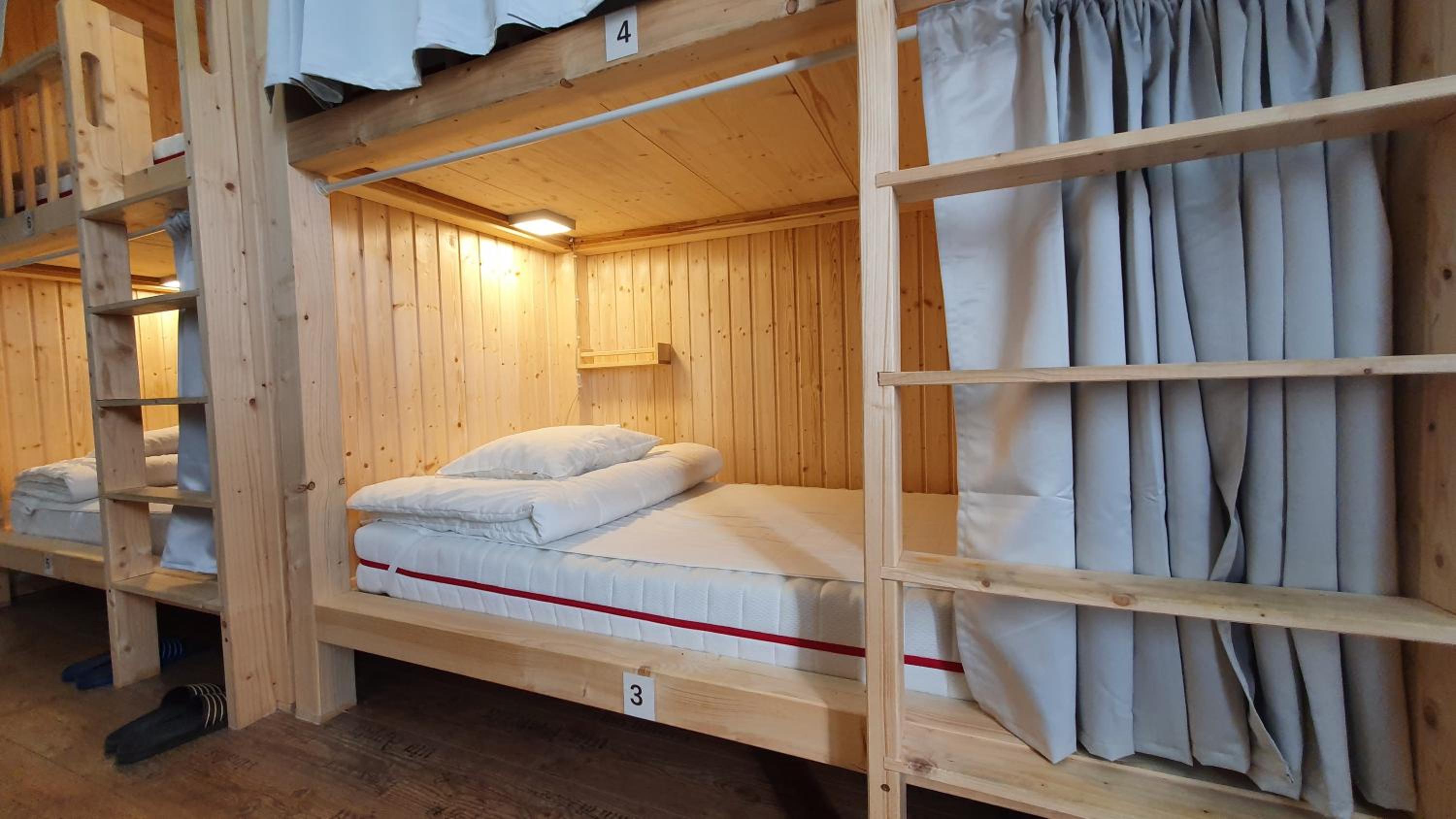 7brunnen Hostel Beds & Rooms