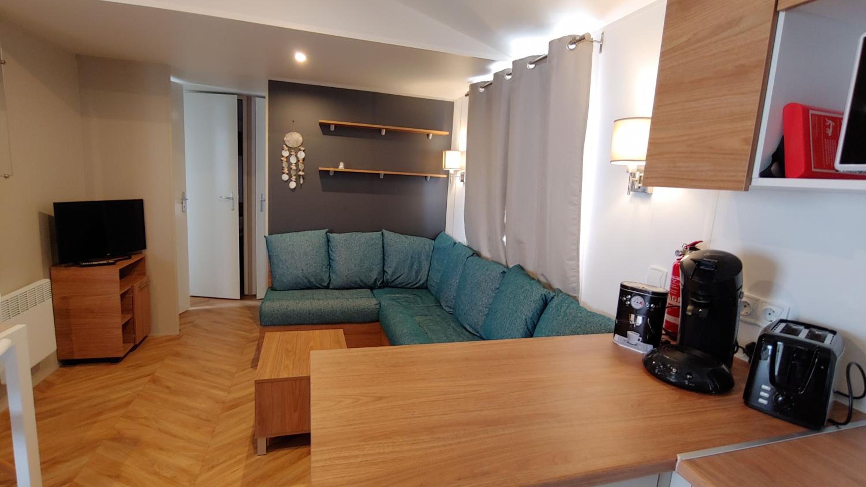 Chalet M44 Oostkapelle view 3