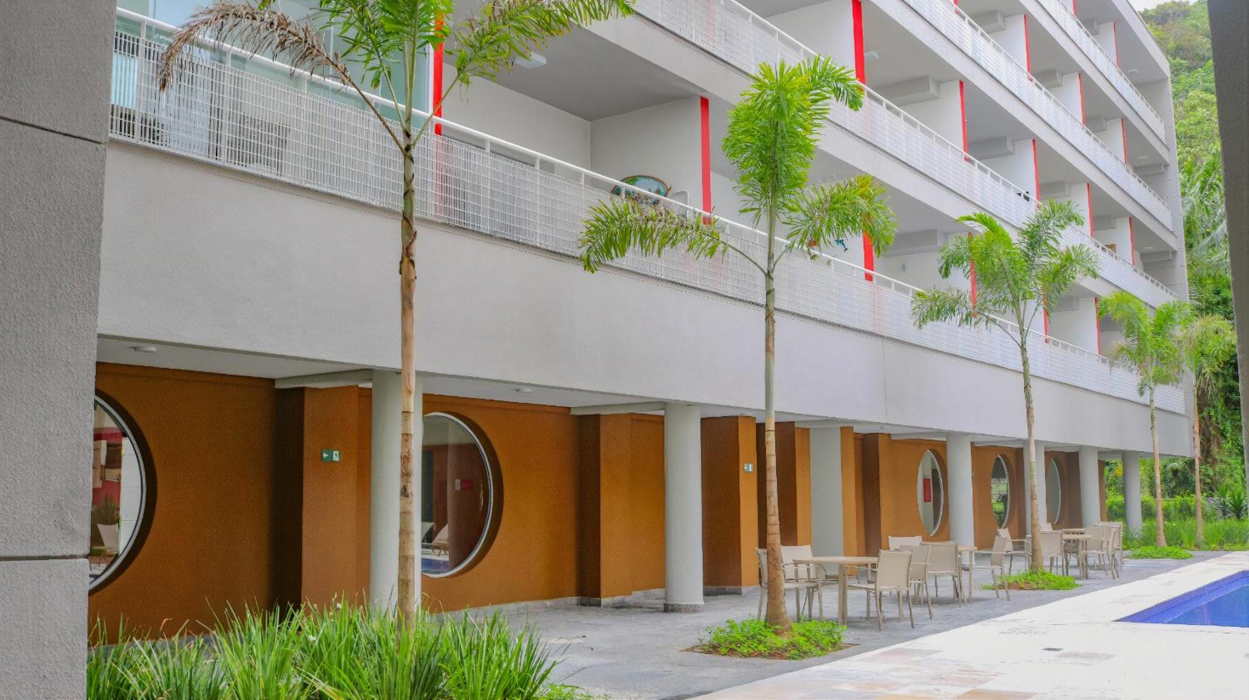 Hotel Apartamento Praia Grande - Image 1