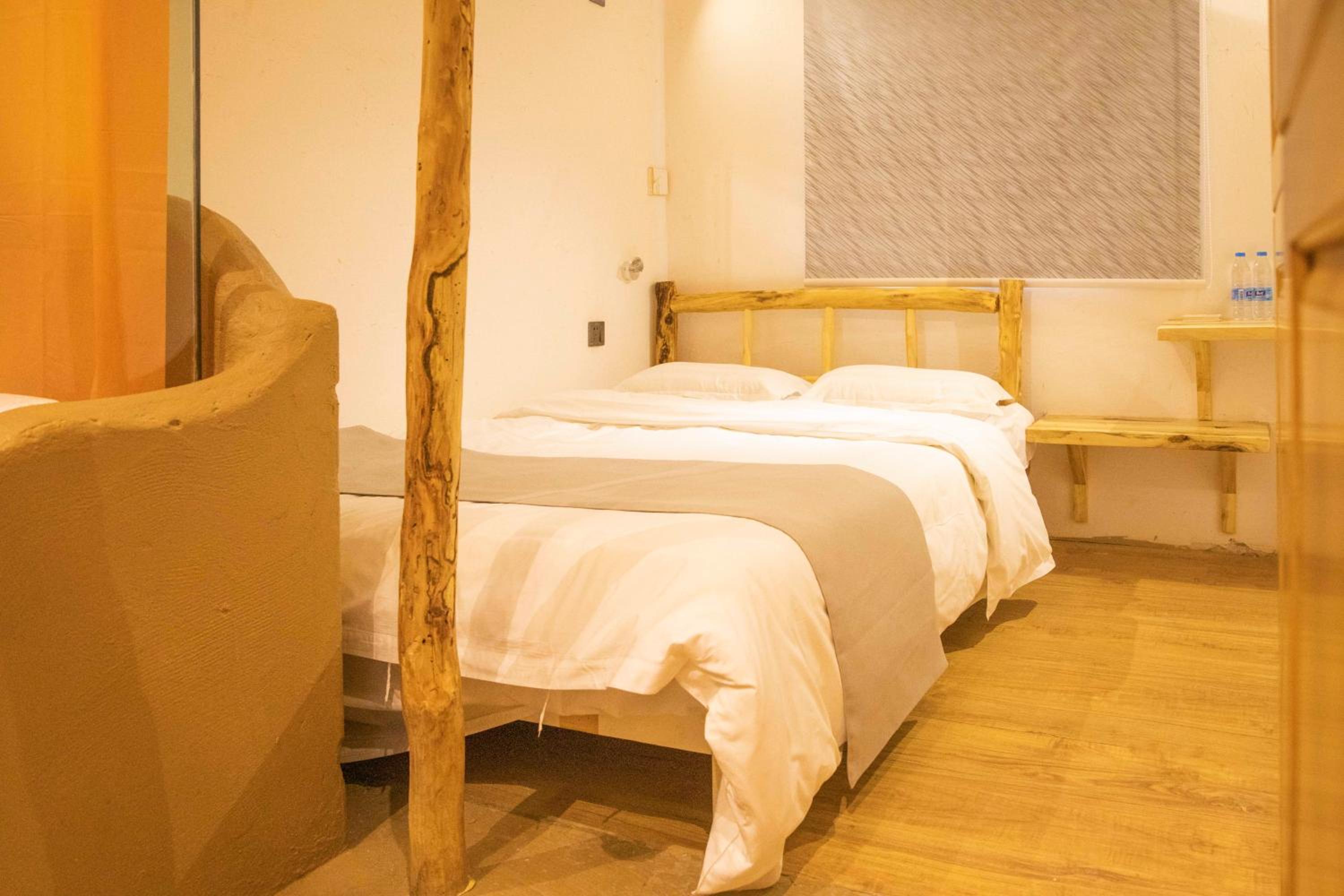 Right Here Hotel (Dunhuang International Youth Hostel)