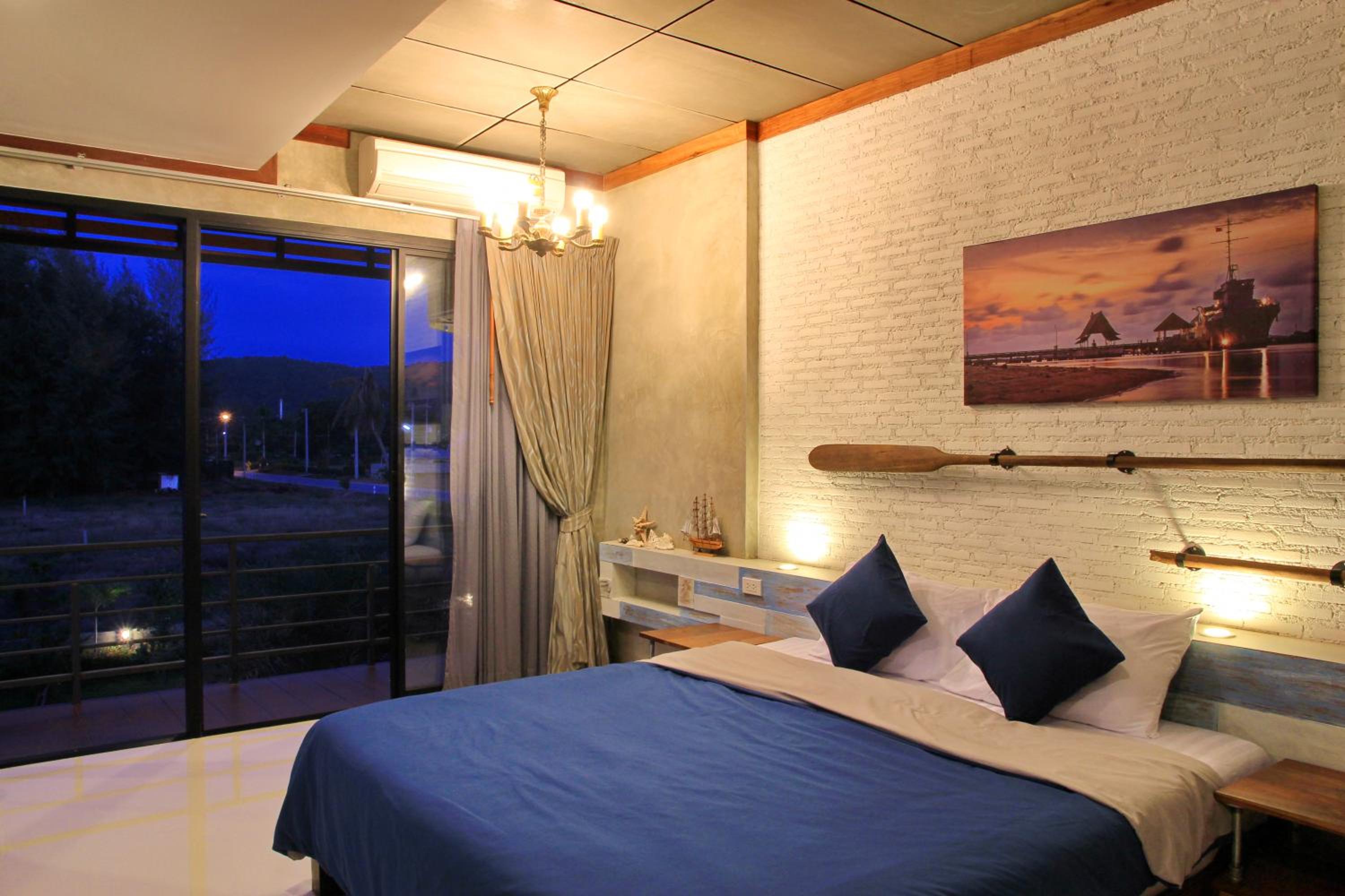 Windy Seaview Resort