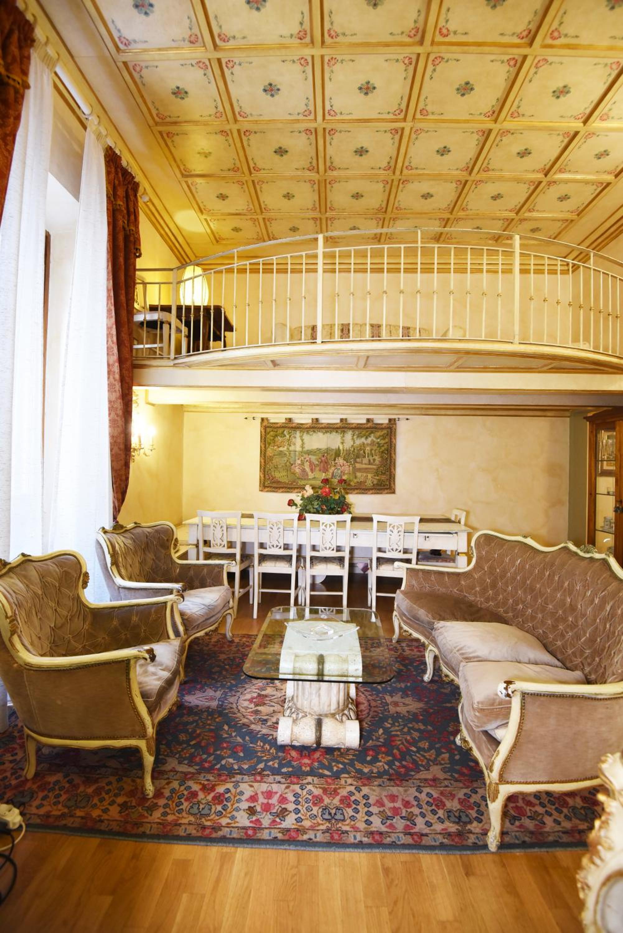 lounge