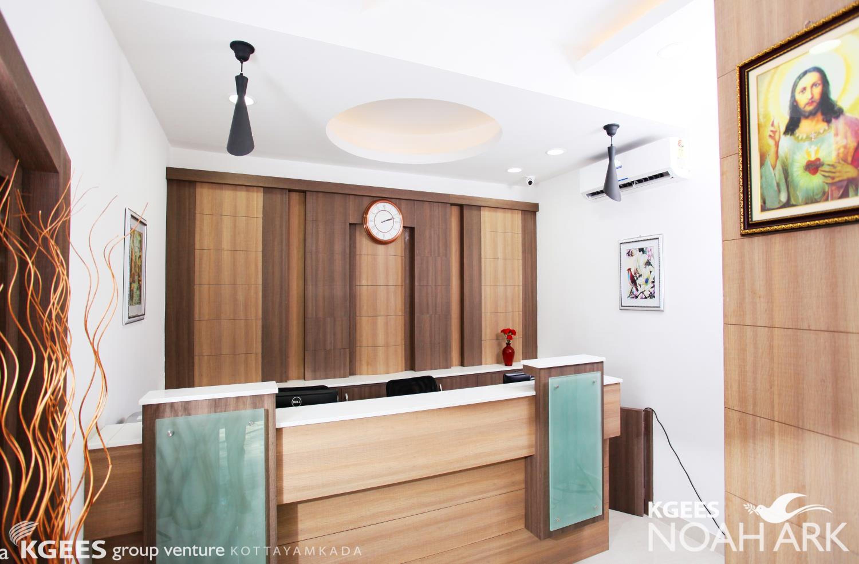 Lobby & Reception