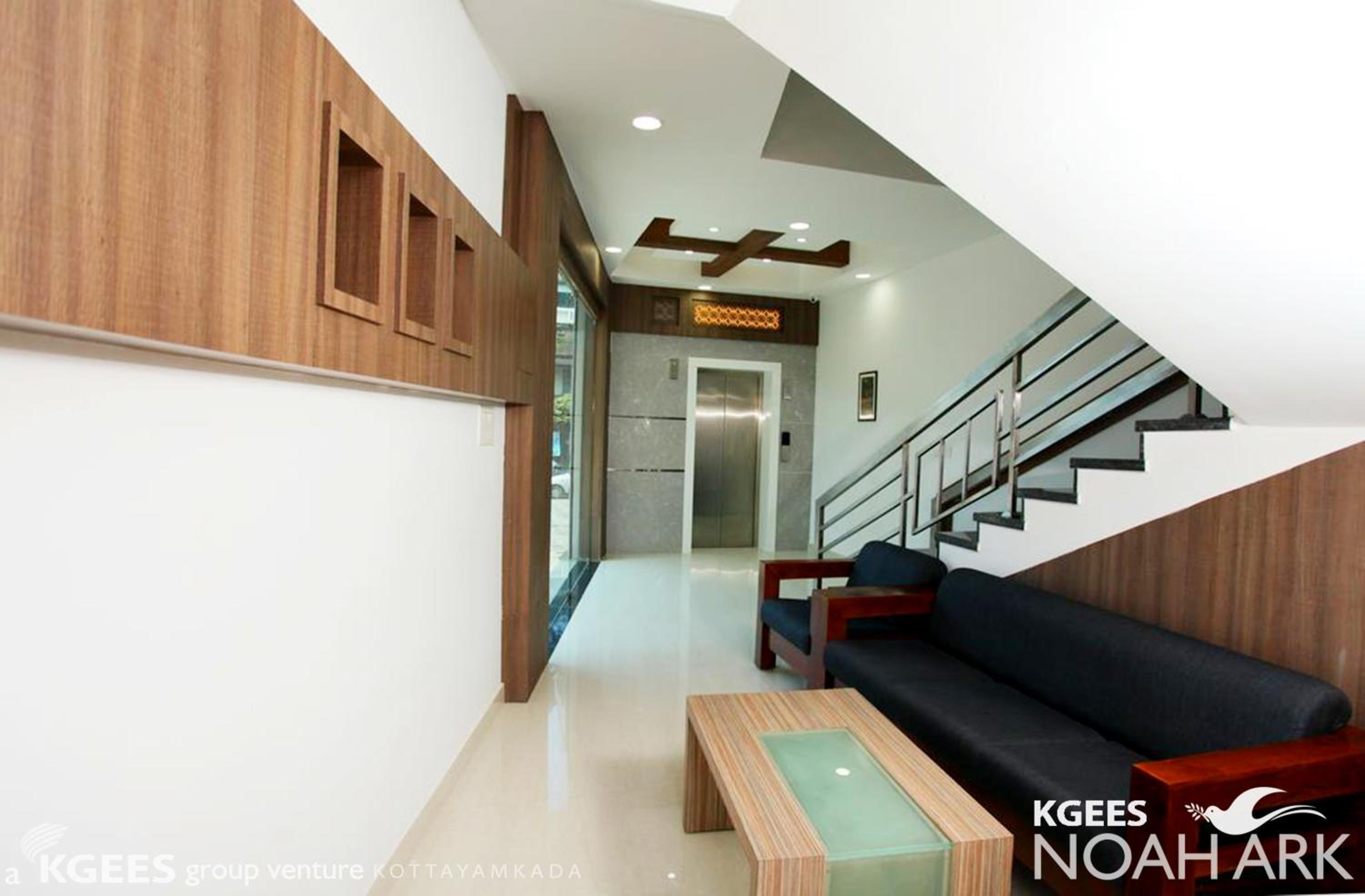 Lobby & Reception