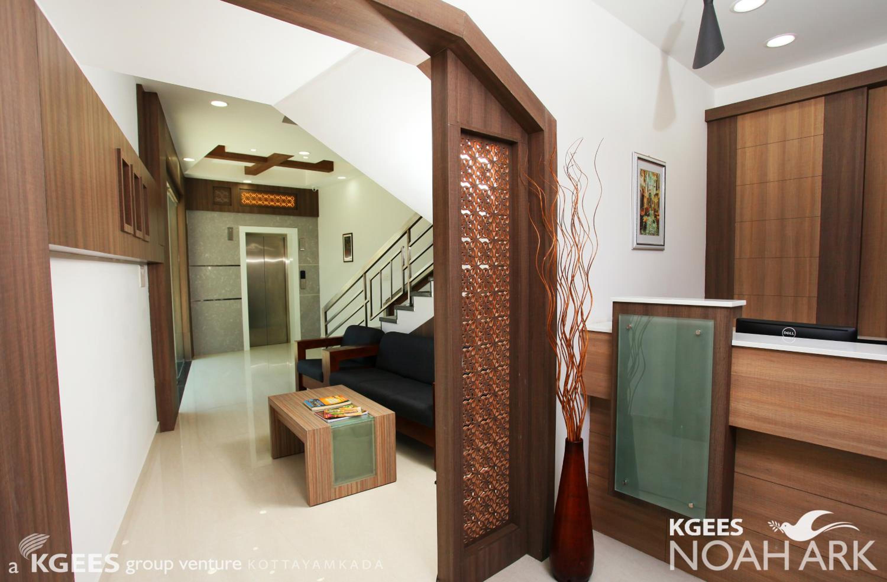 Lobby & Reception