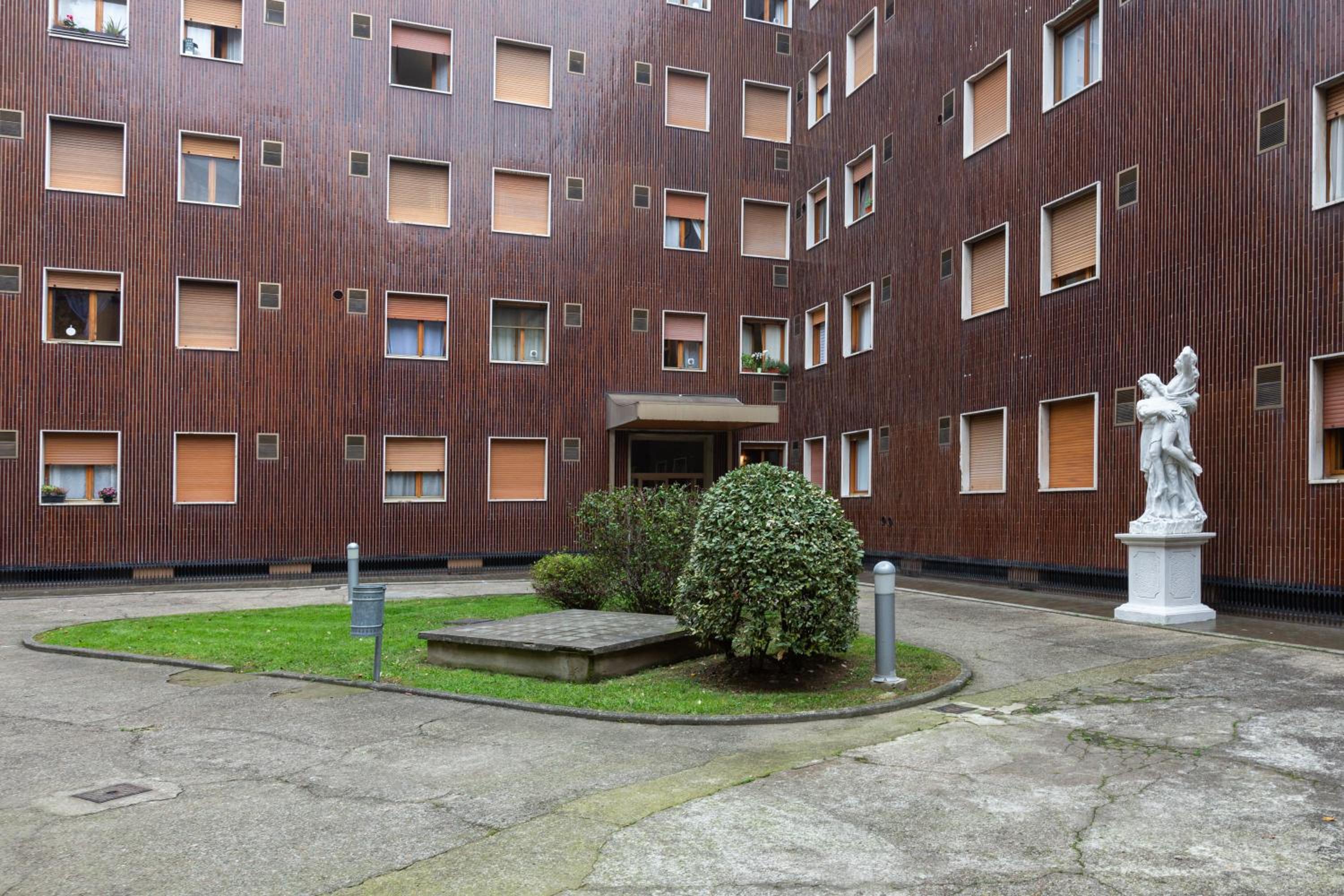 BnButler - Panizza - Grazioso Monolocale, Posizione Elegante e Centrale