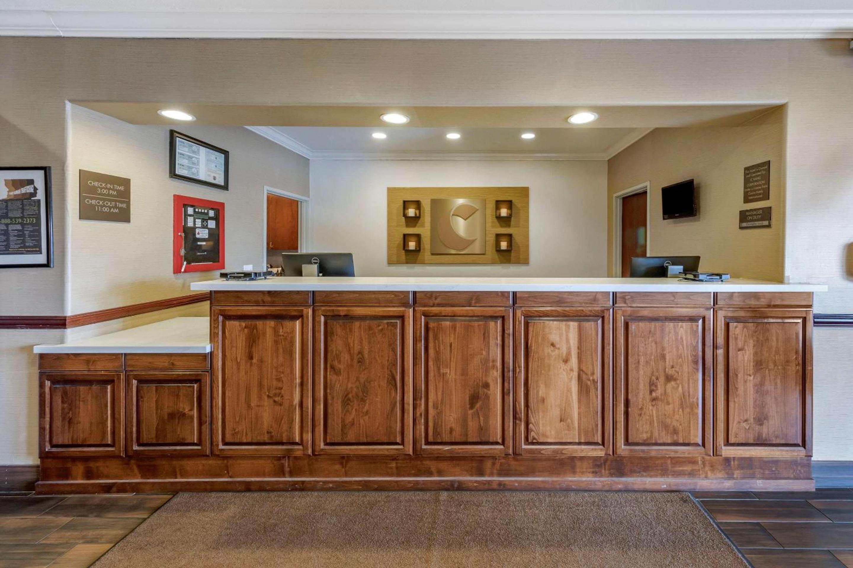 Stevenson Ranch Vacations - Comfort Suites Near Six Flags Magic Mountain - Property Image 30