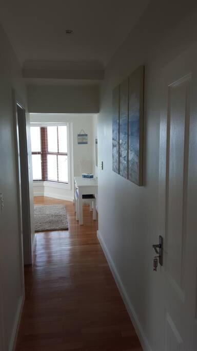 18 Steps - Seaside Cottage with breathtaking views view 3