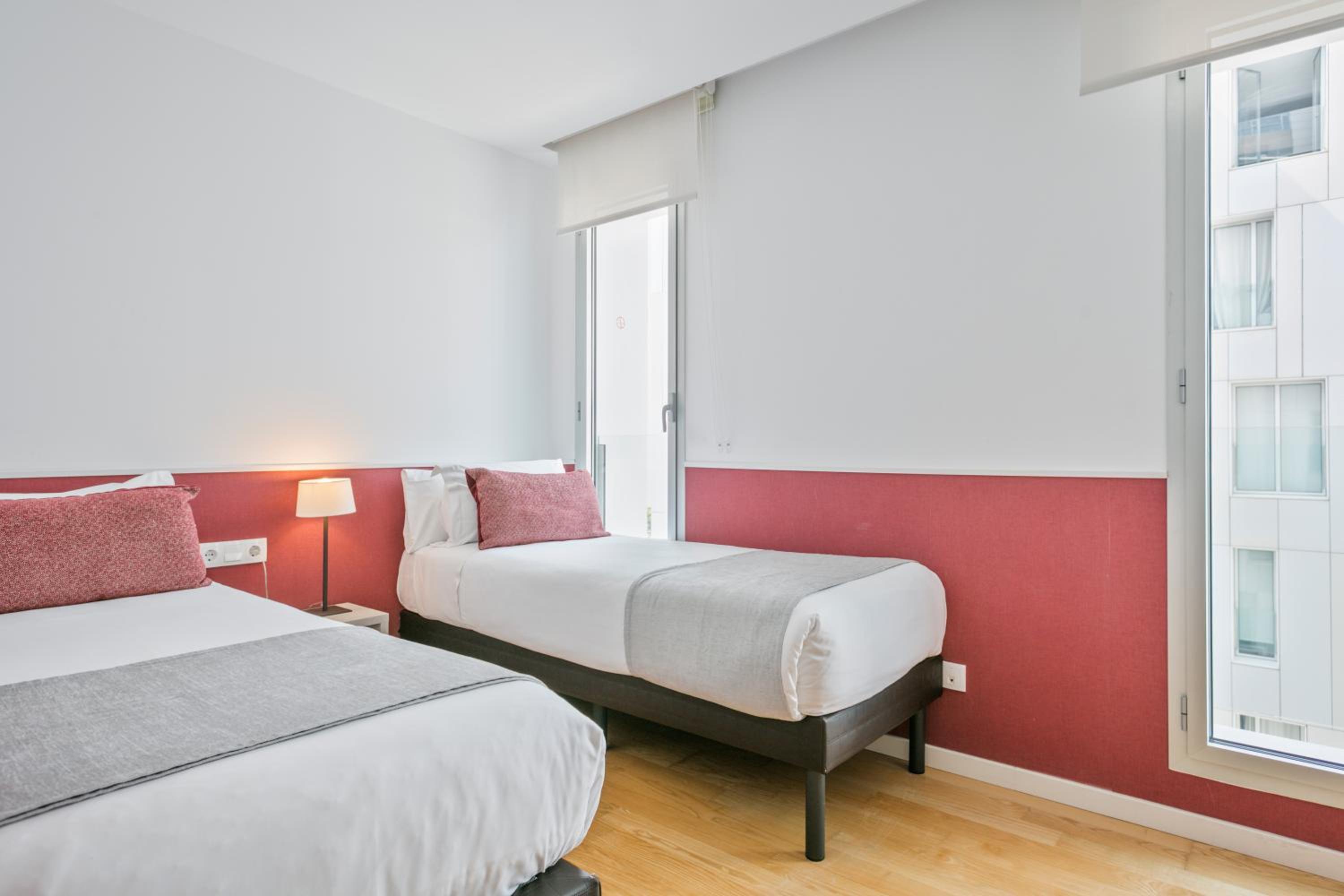 Lugaris Beach Apartments