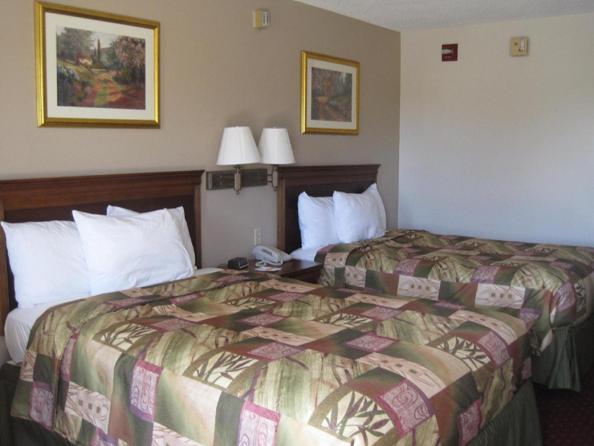 Briarwood Inn Of Geneva