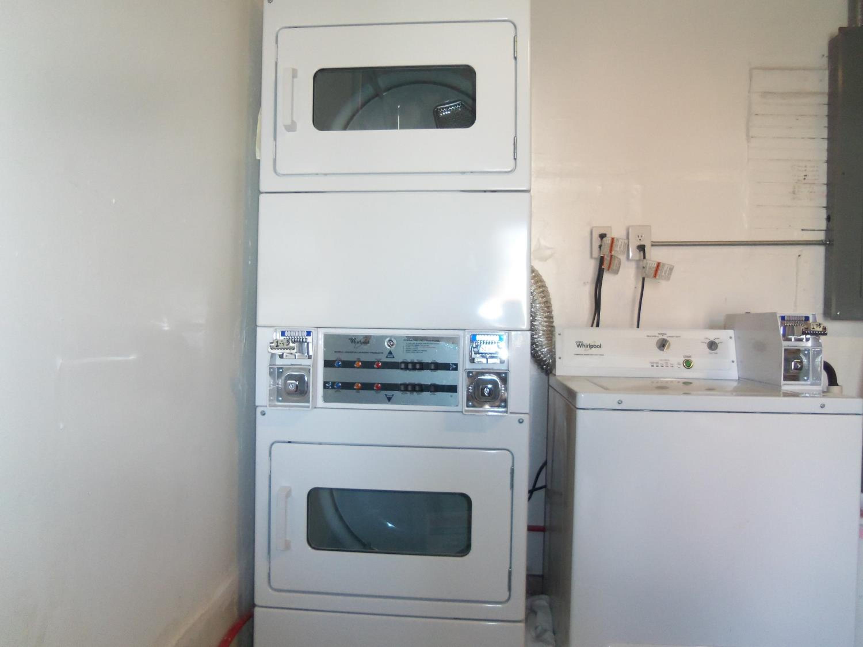 Super 54 Inn - Property Image 6