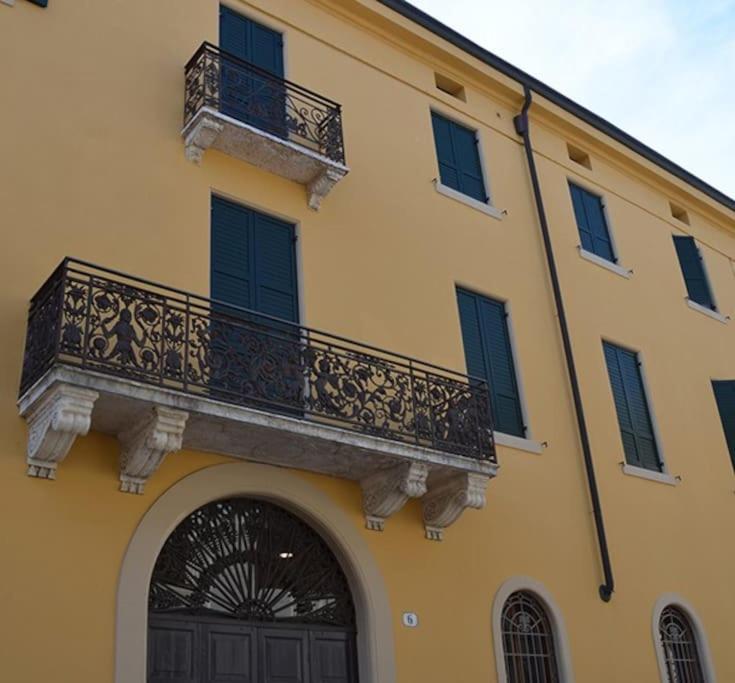 Queen Verona Luxury Apartment view 2