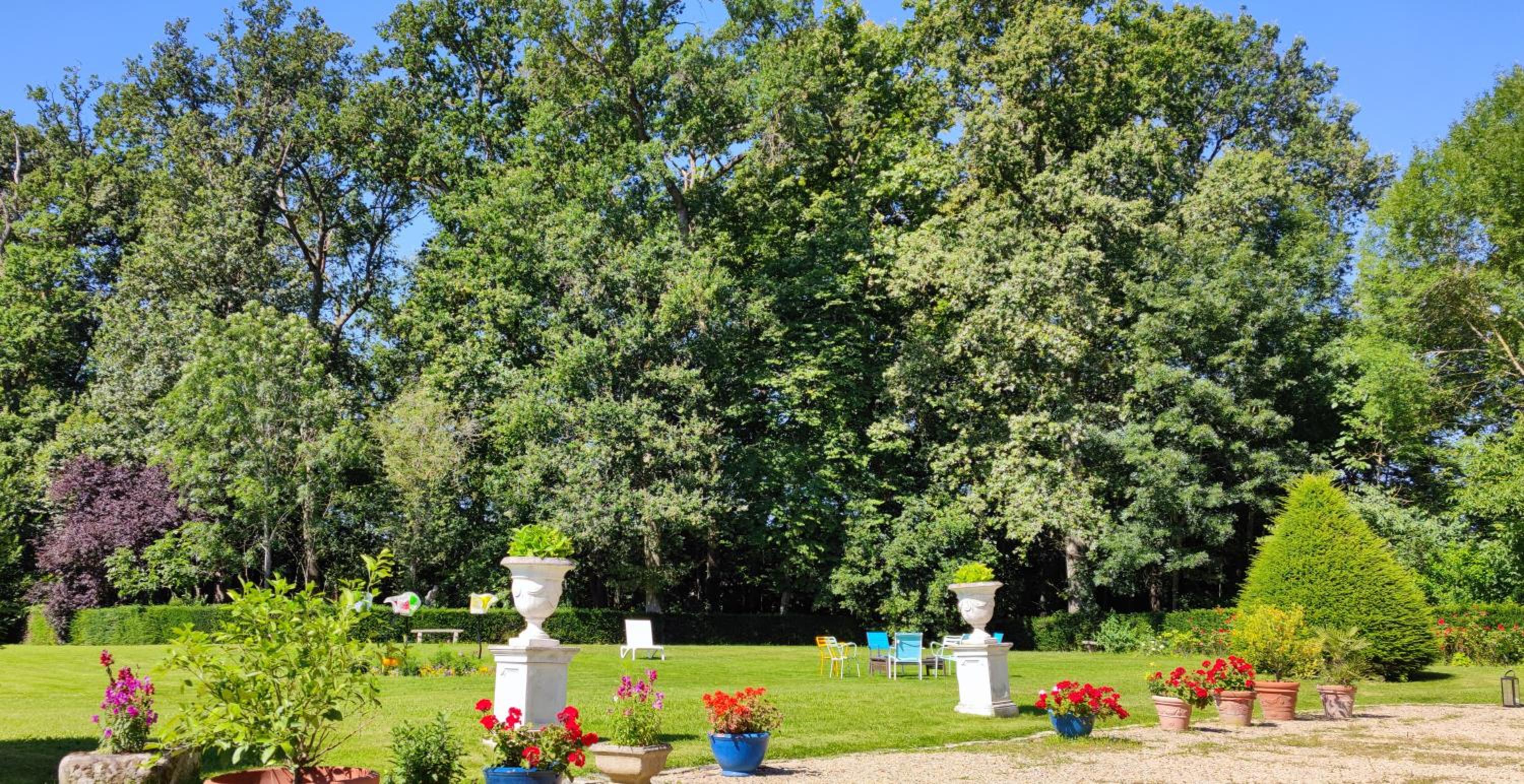 CHATEAU DE BRINVILLE view 3