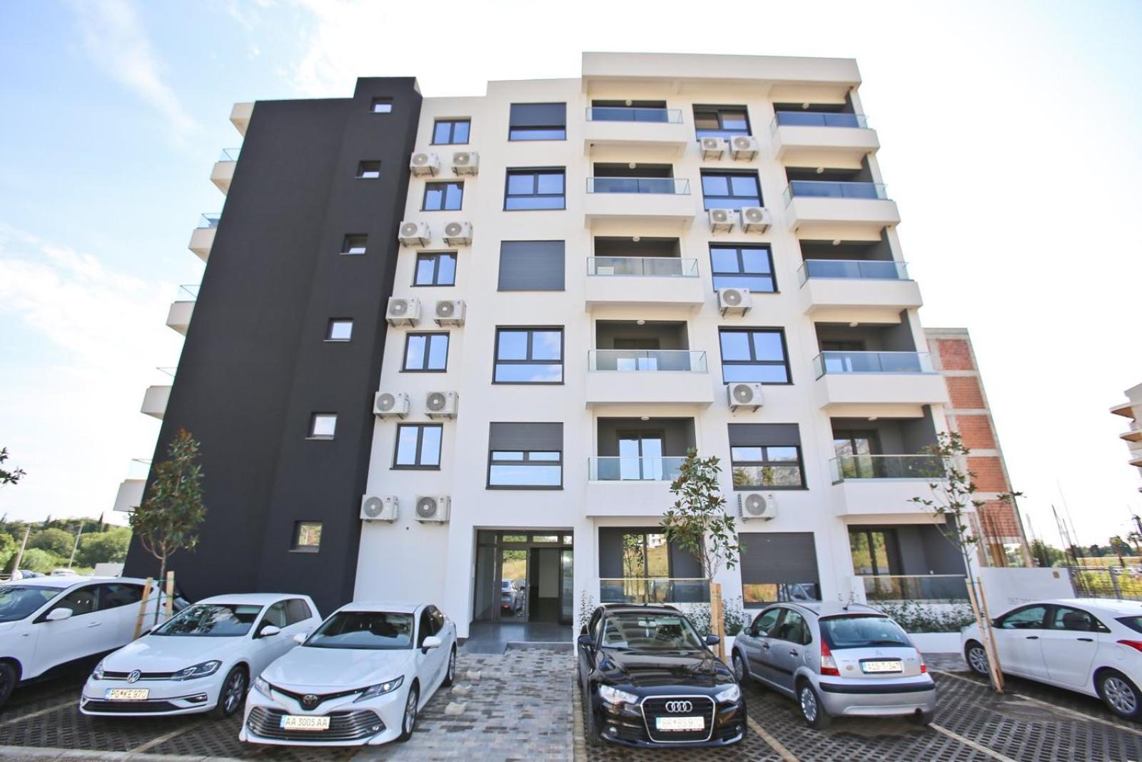 Hotel Lux Stanovi Vucetic - Image 1