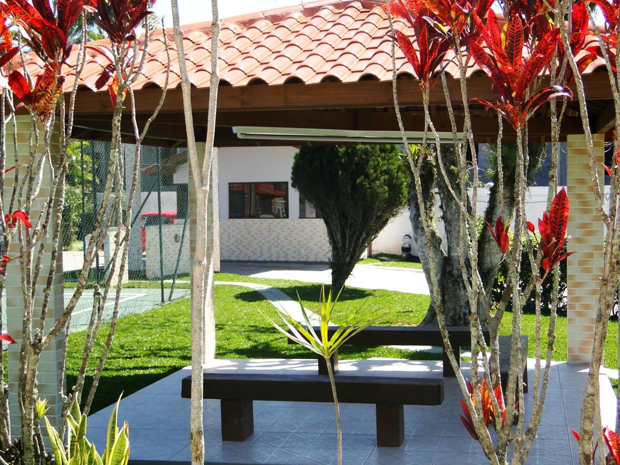 Casa com piscina para família