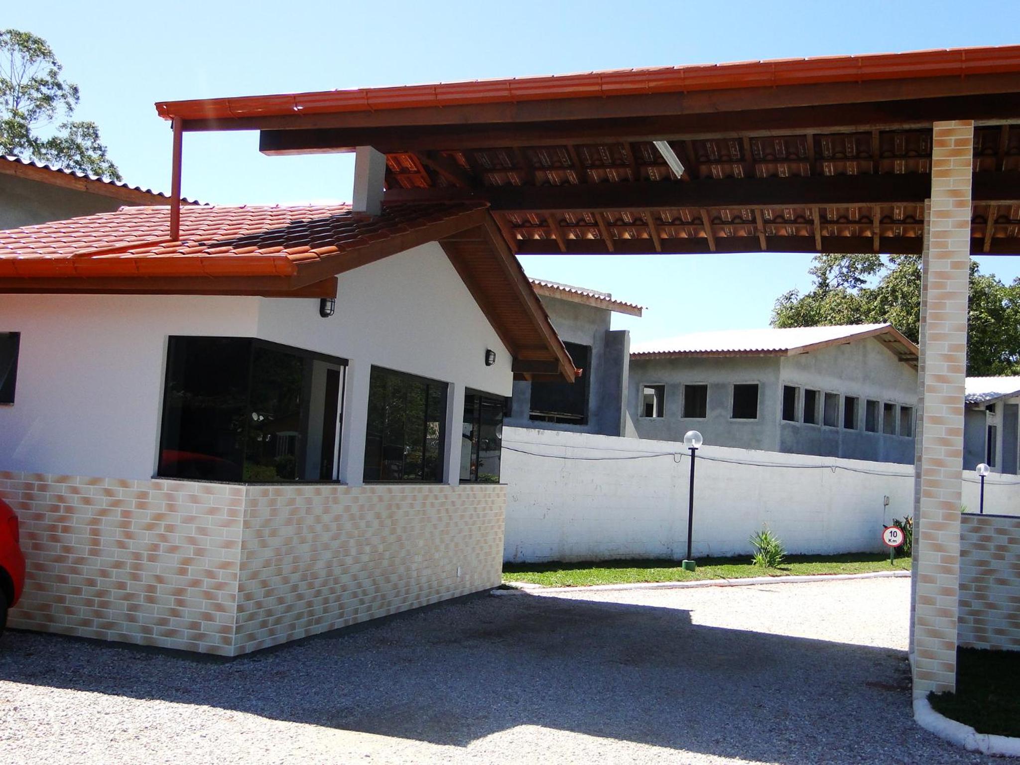 Casa com piscina para família