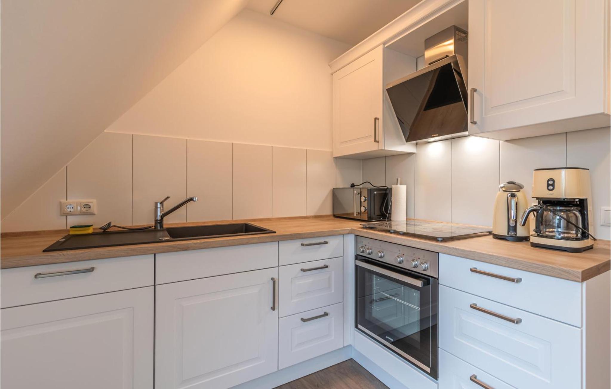3 Bedroom Stunning Apartment In Büsum