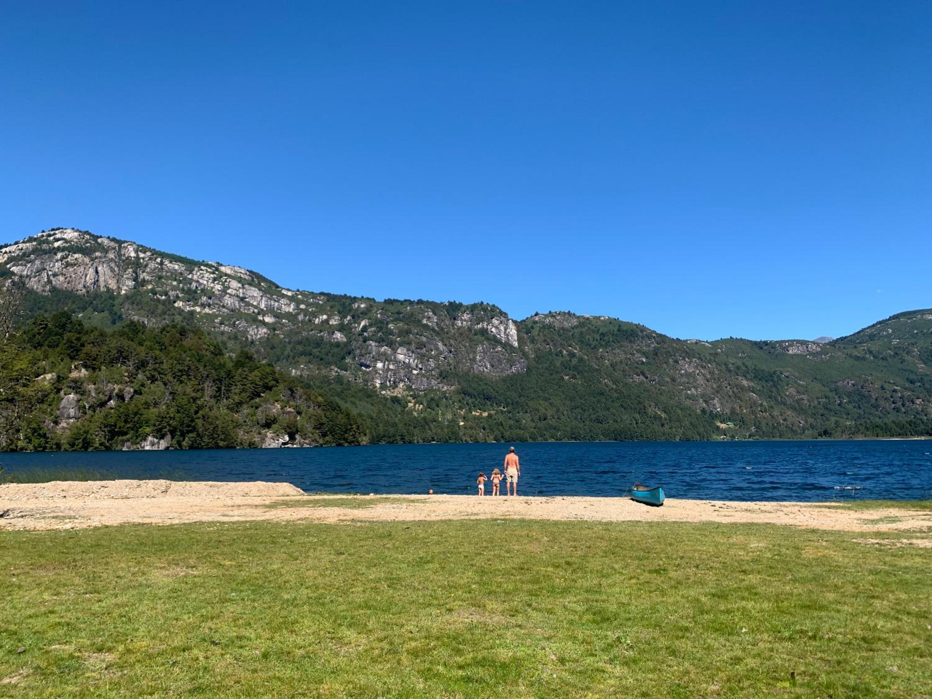 PATA LONCONAO Lake House