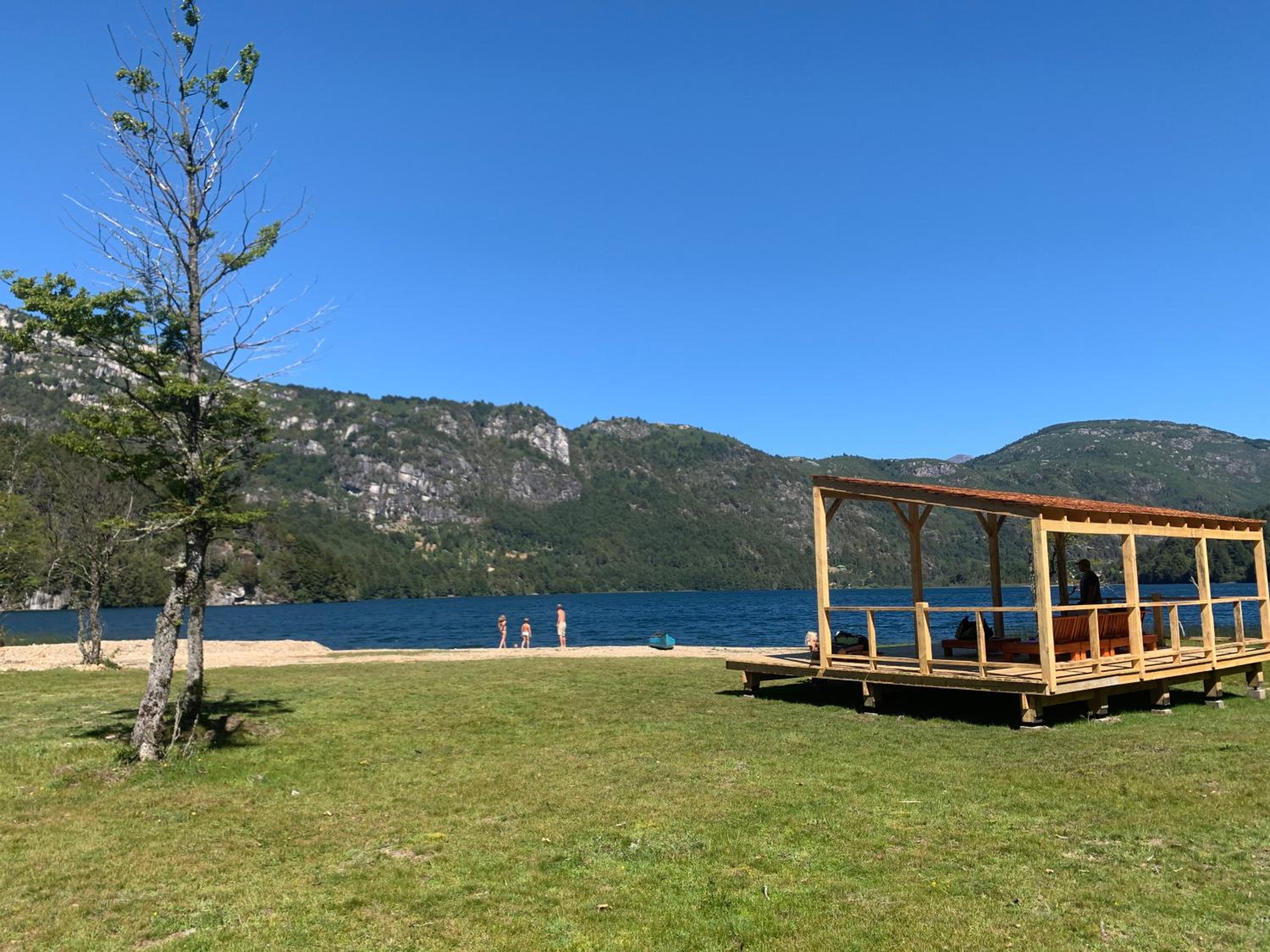 PATA LONCONAO Lake House