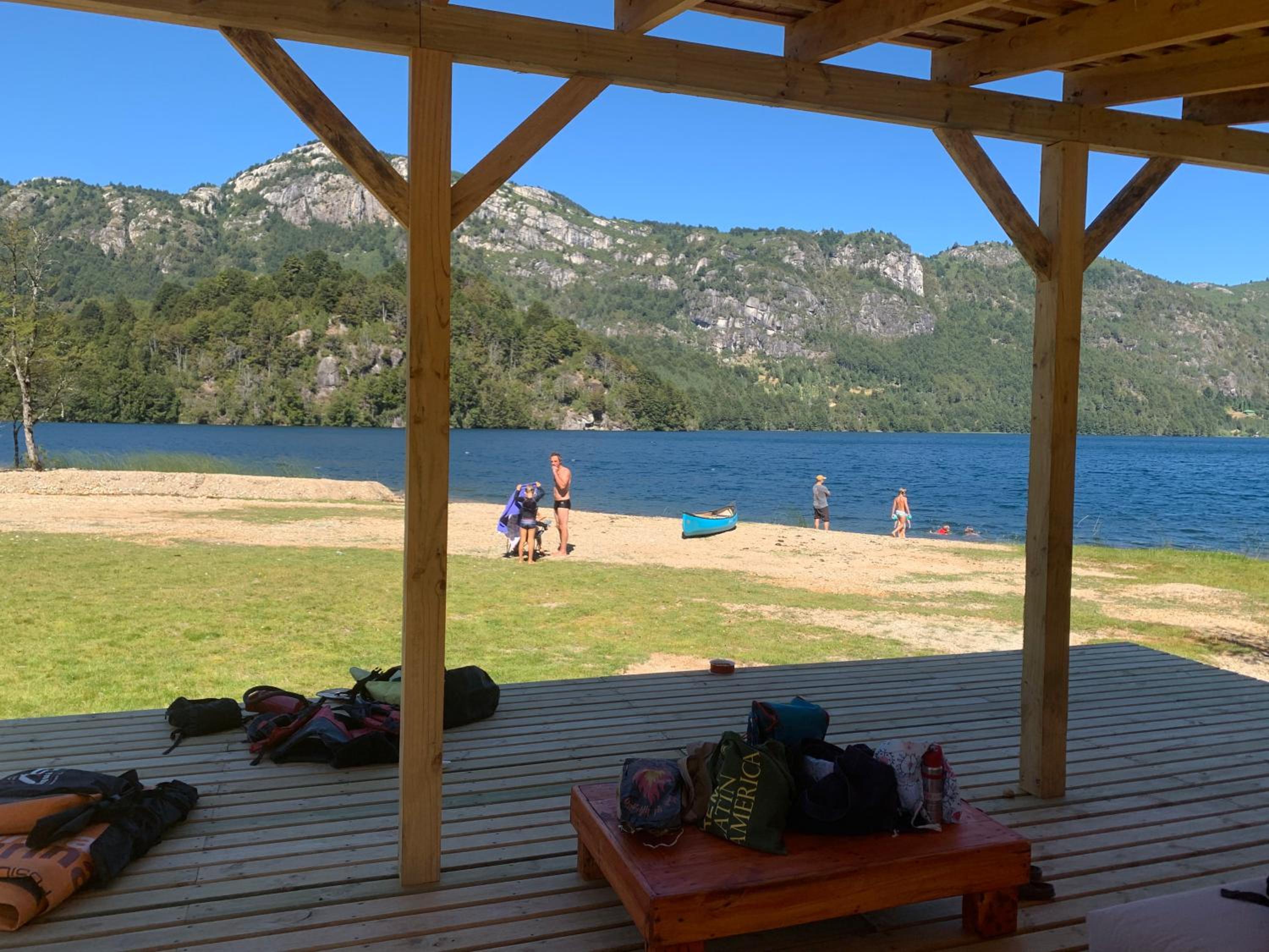 PATA LONCONAO Lake House