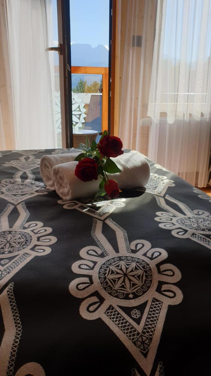 Villa Fortuna - Regionalne apartamenty & SPA - Sauna, Grill, Jacuzzi z widokiem na Tatry