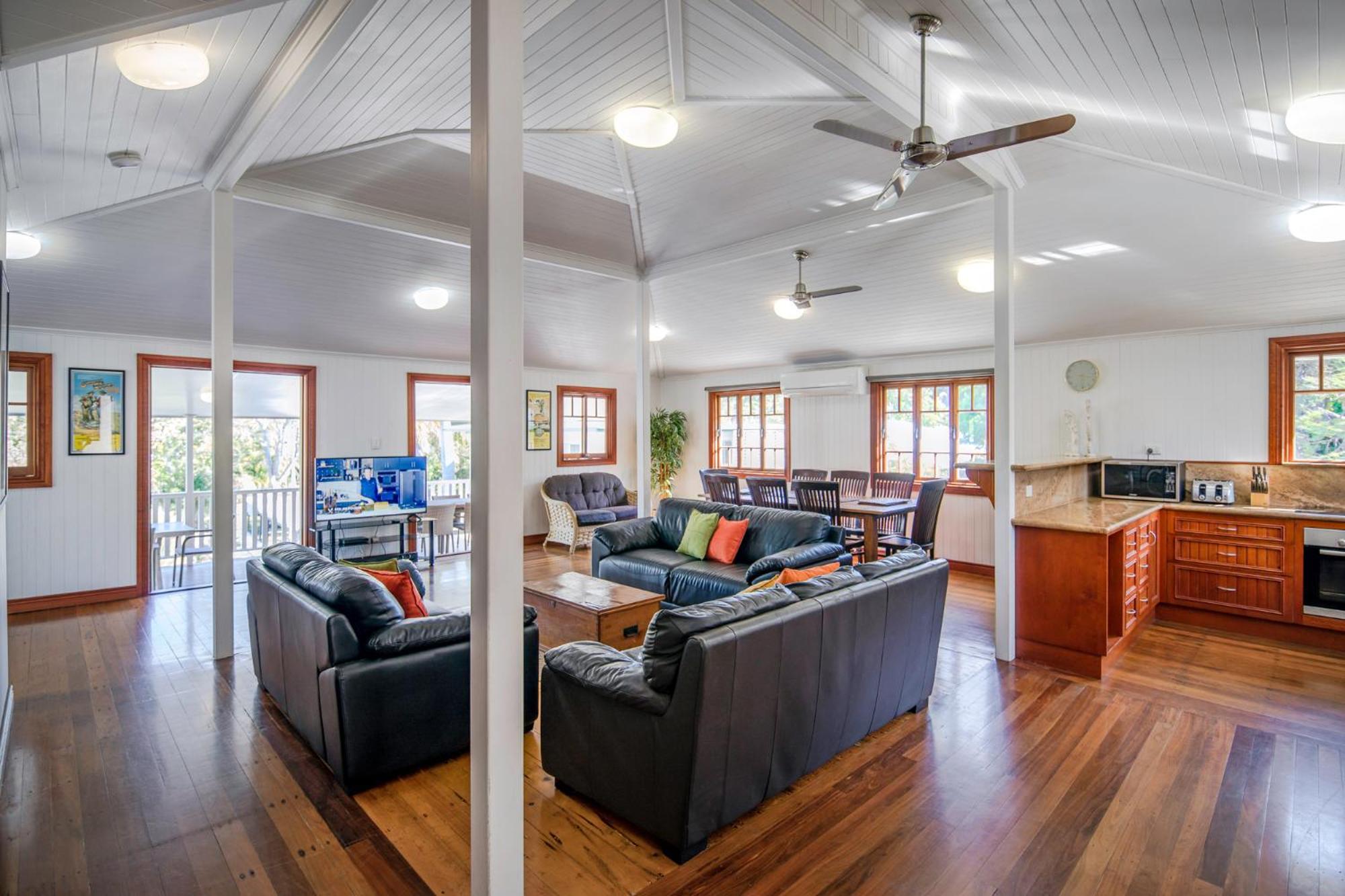 Island Adventure Holiday House