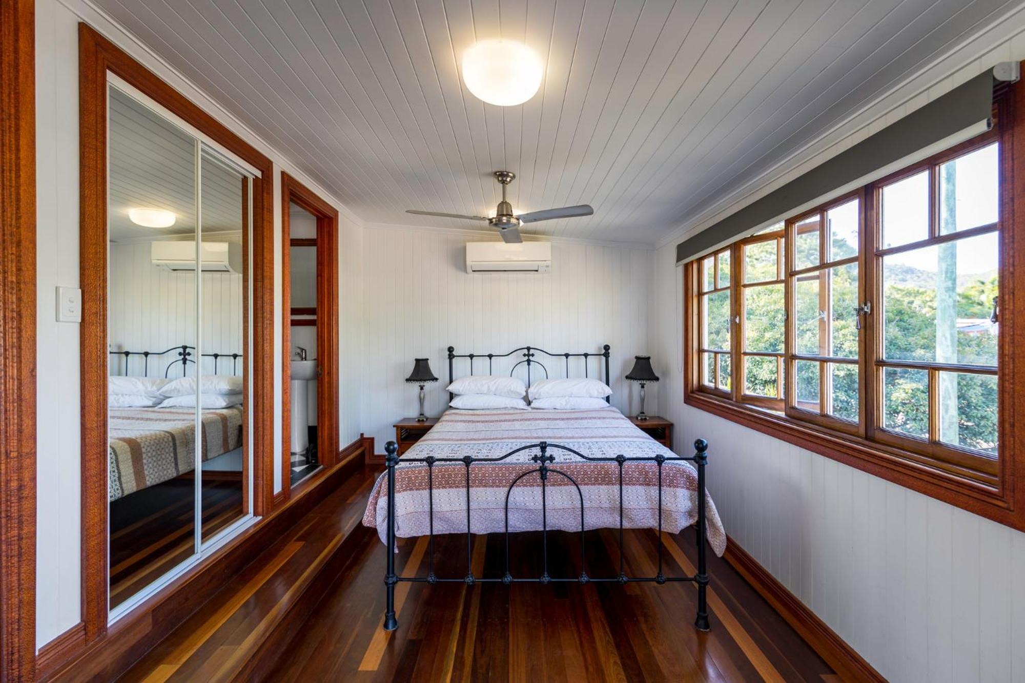 Island Adventure Holiday House