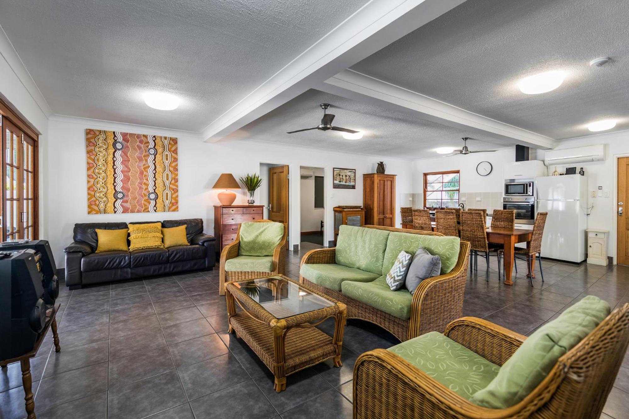 Island Adventure Holiday House
